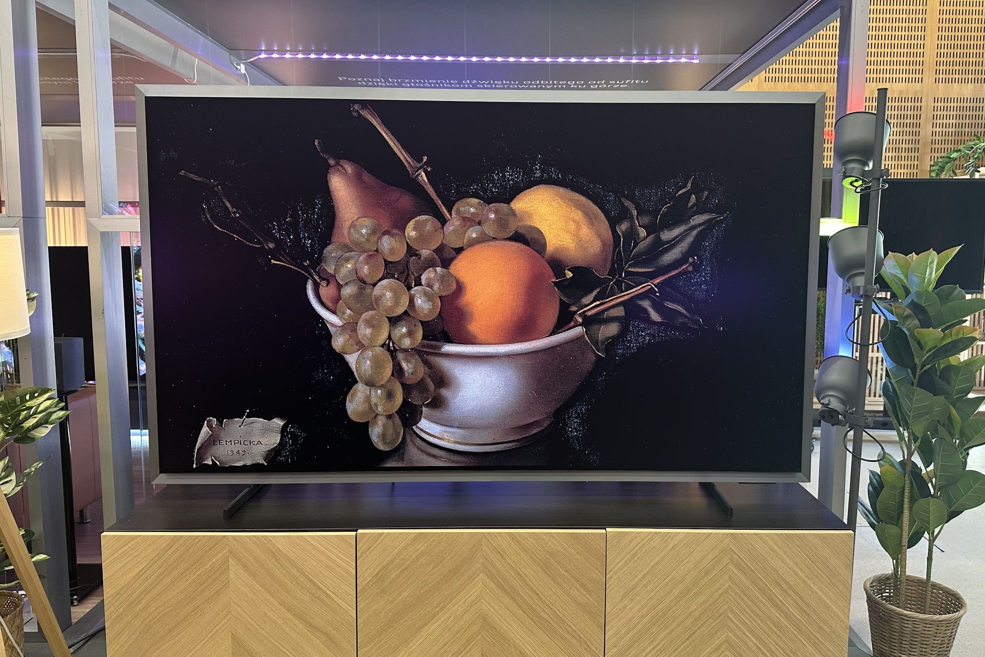 Samsung OLED S99H - od przodu