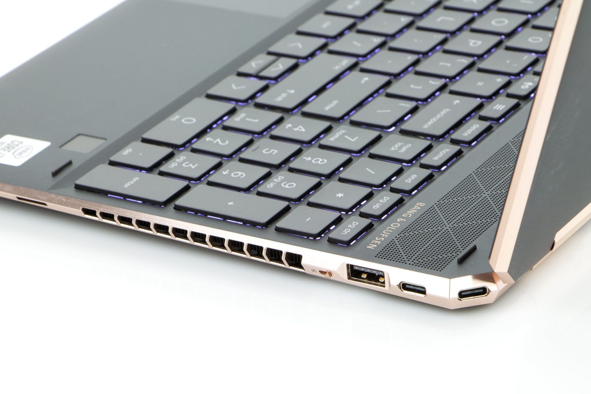 HP Spectre x360 15 - złącza prawy bok