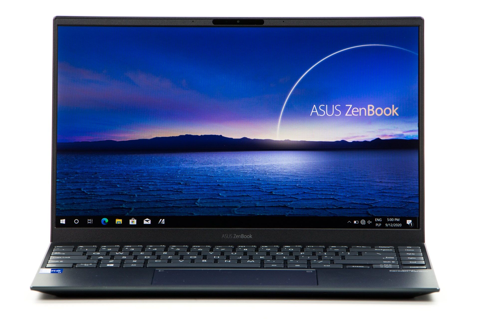 Asus ZenBook UX425E - przód