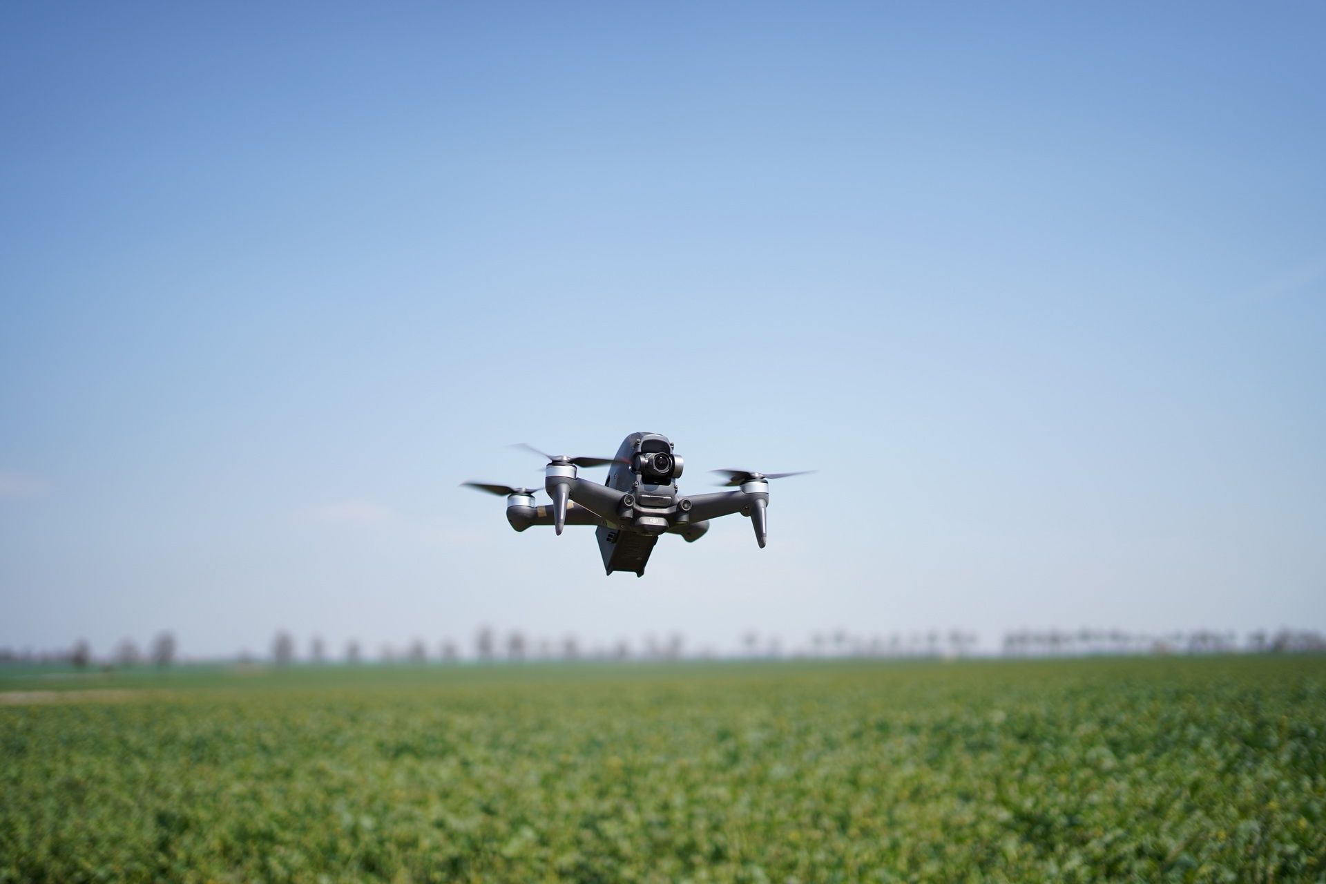 DJI FPV vs DJI Air 2S - DJI FPV w locie