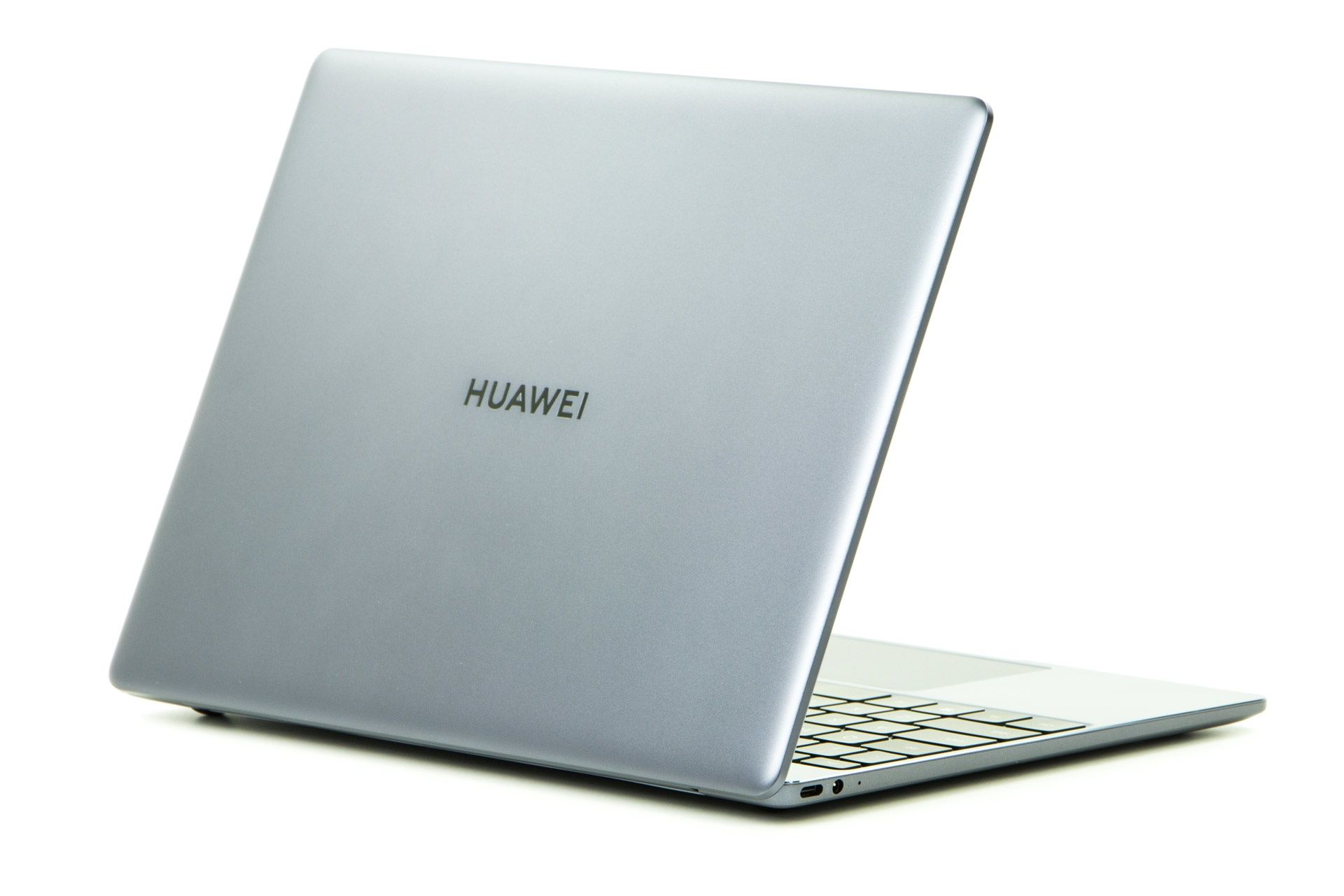 Huawei MateBook 13 2020 - Pokrywa i nowe logo