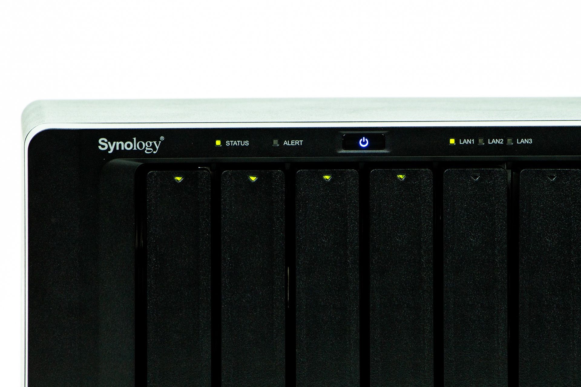 Synology DS1621xs+ - diody sygnalizujące