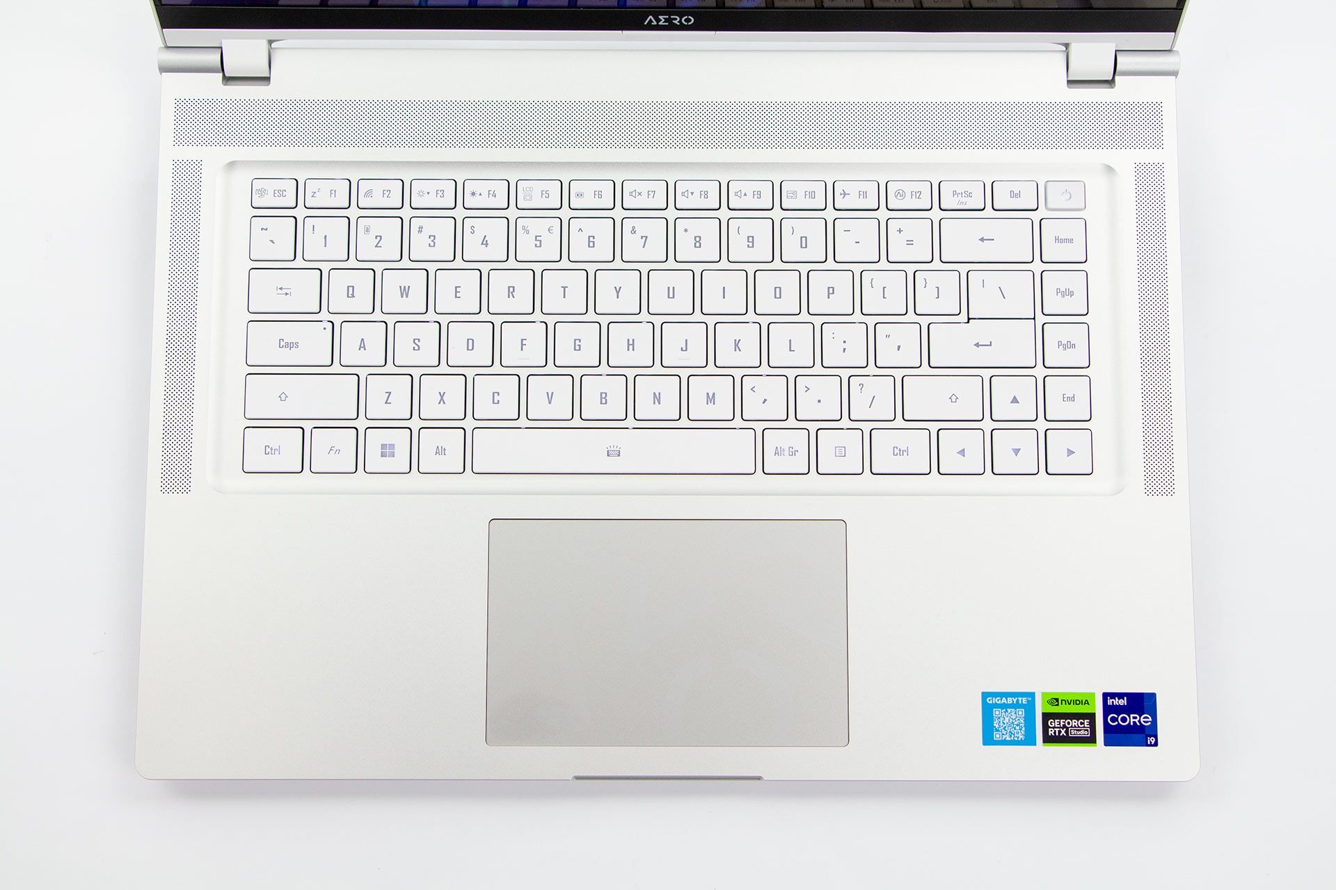 Gigabyte AERO 16 OLED - klawiatura i touchpad