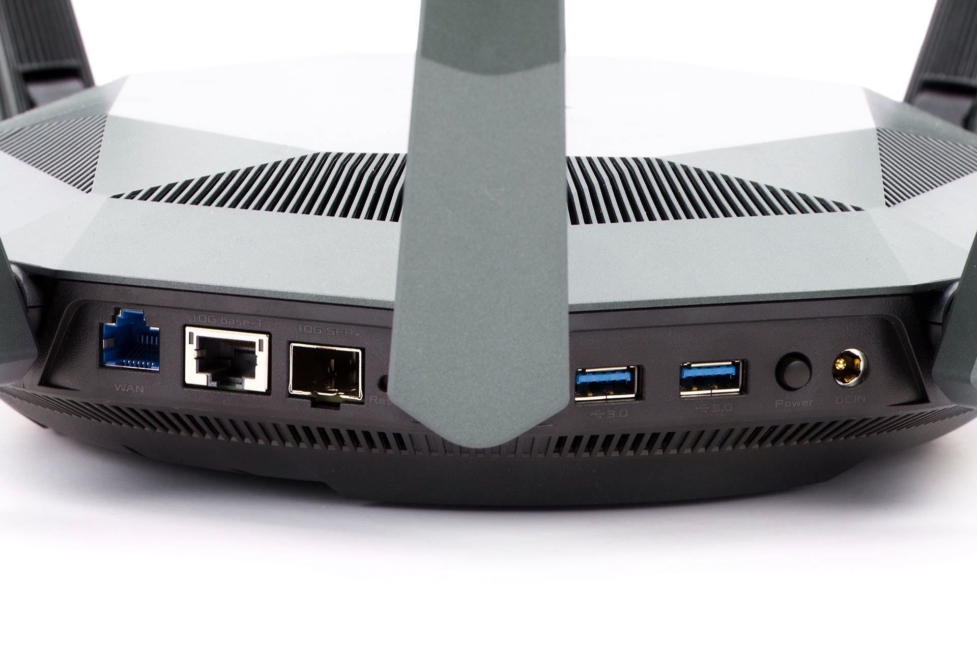 ASUS RT-AX89X - złącza WAN i USB