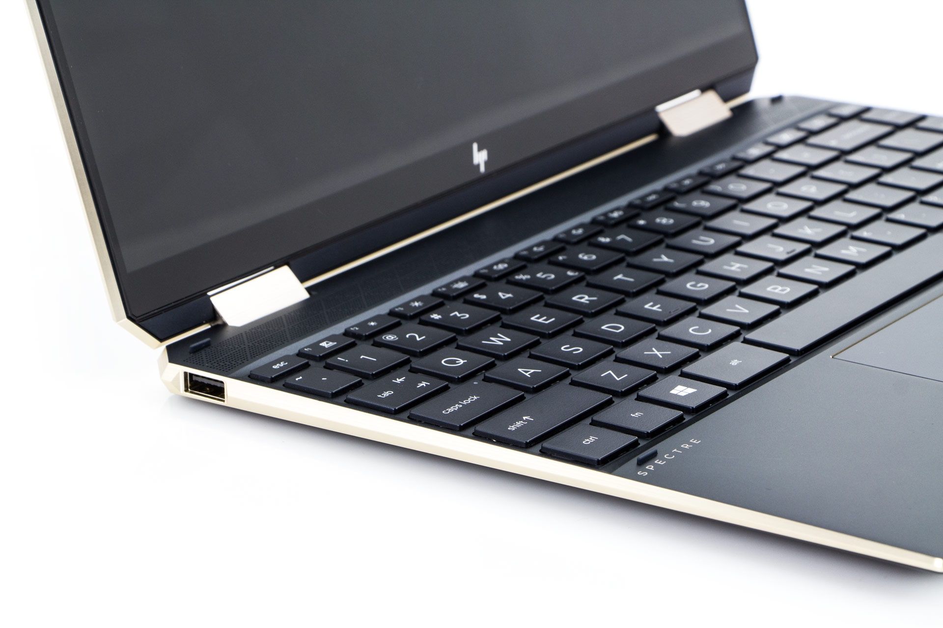 HP Spectre X360 14 - złącza z lewej strony