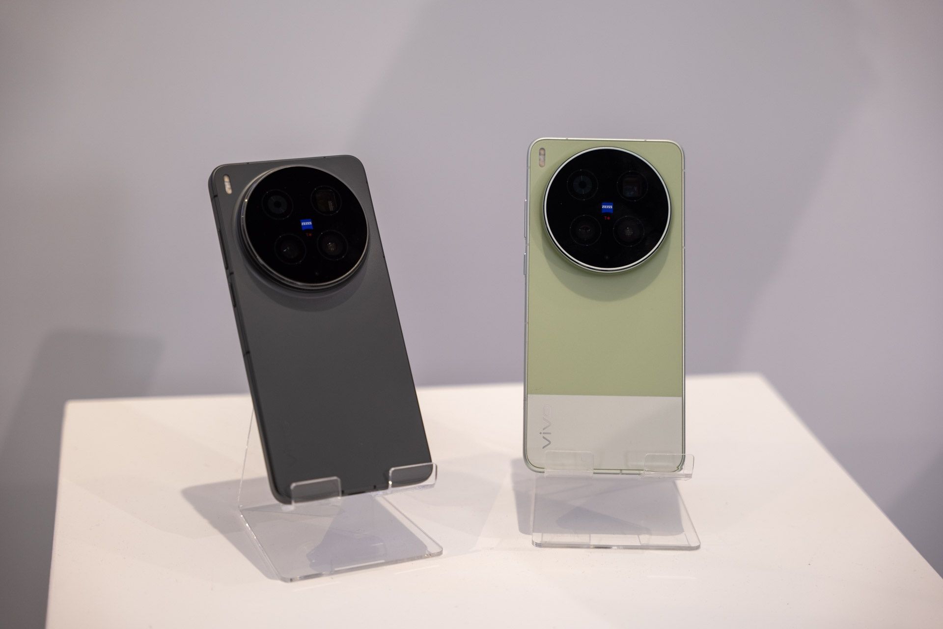 vivo x300 ultra dostaniecie w dwóch kolorach