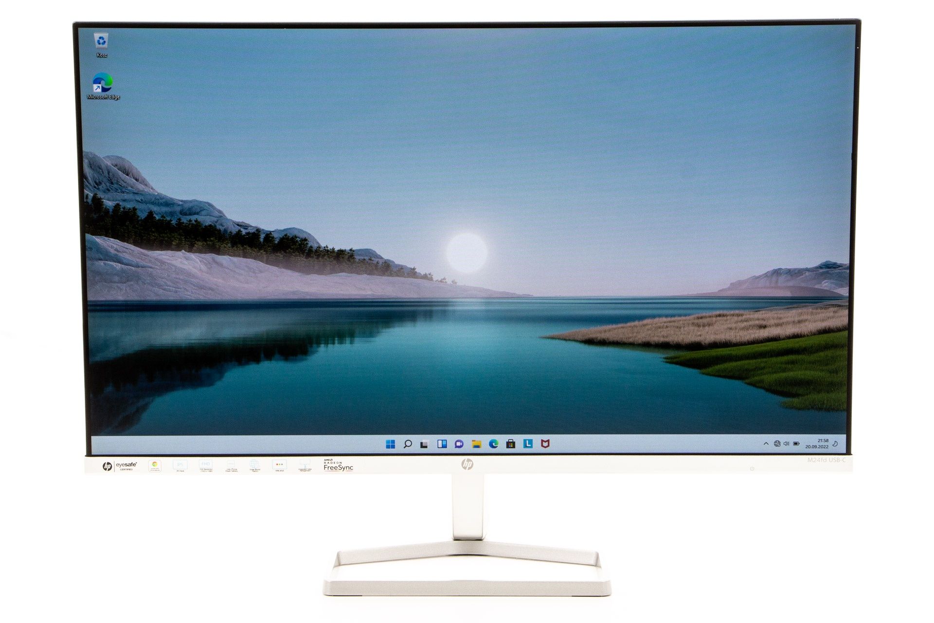 HP M24fd - od przodu włączony
