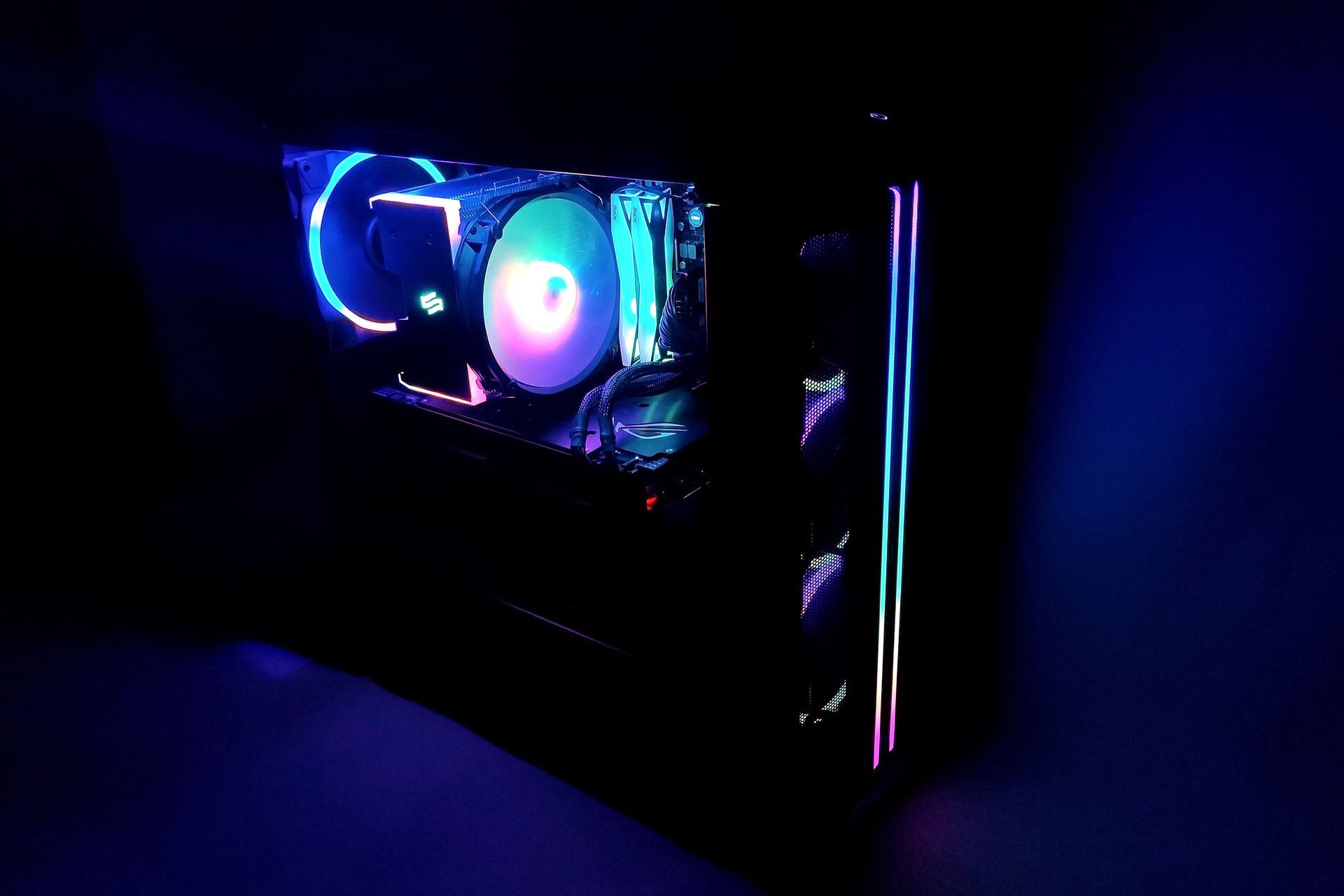 be quiet! Pure Base 500 FX - podświetlenie ARGB LED