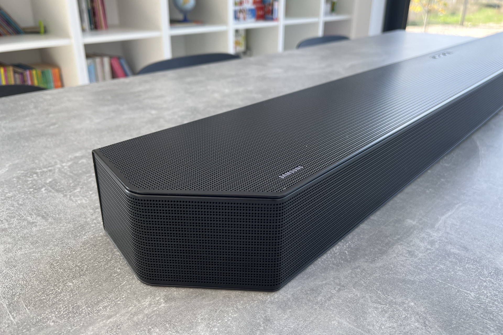 Samsung HW-Q990B - belka z prawej
