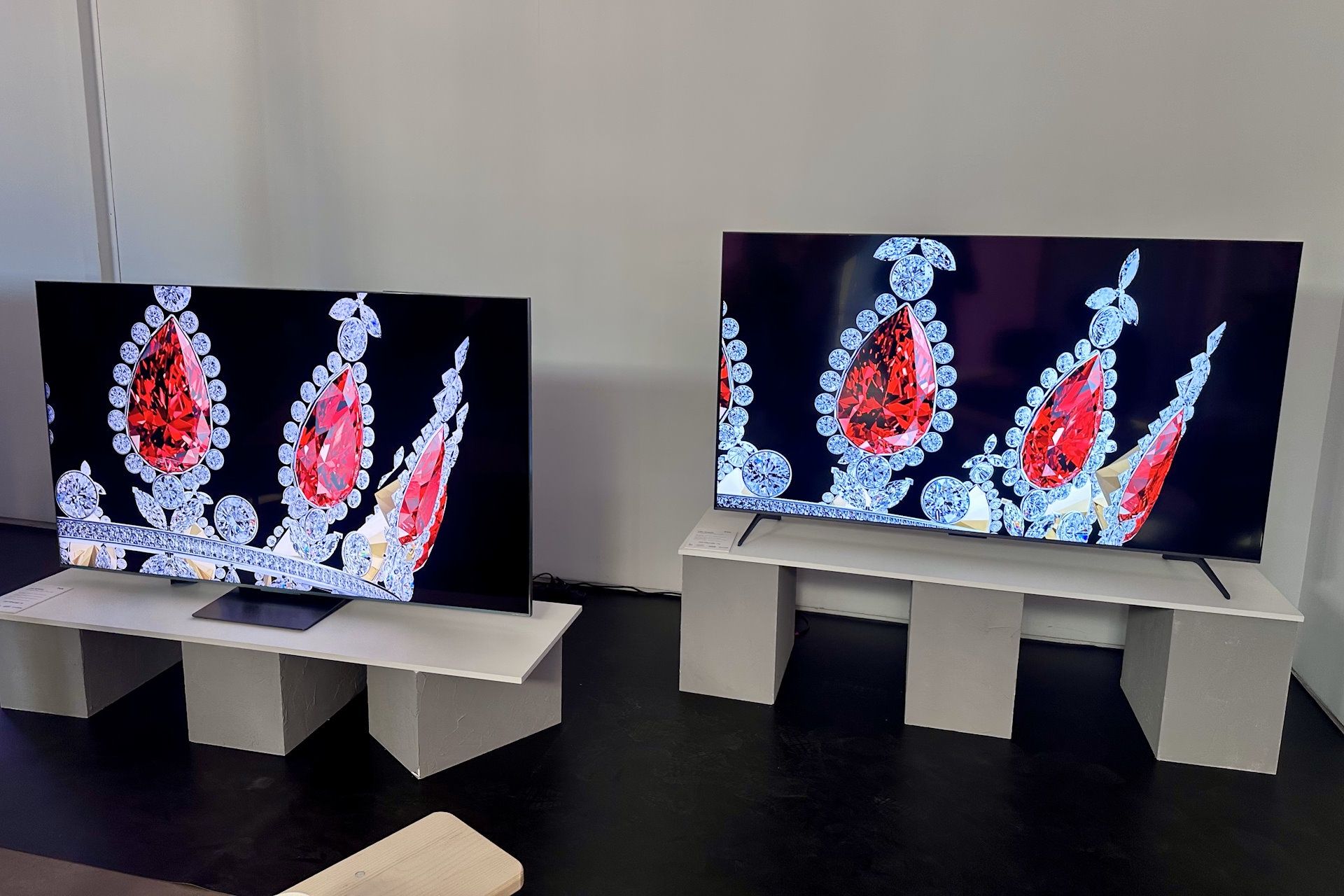 TCL QD-Mini LED - C9K vs C6K - powłoka