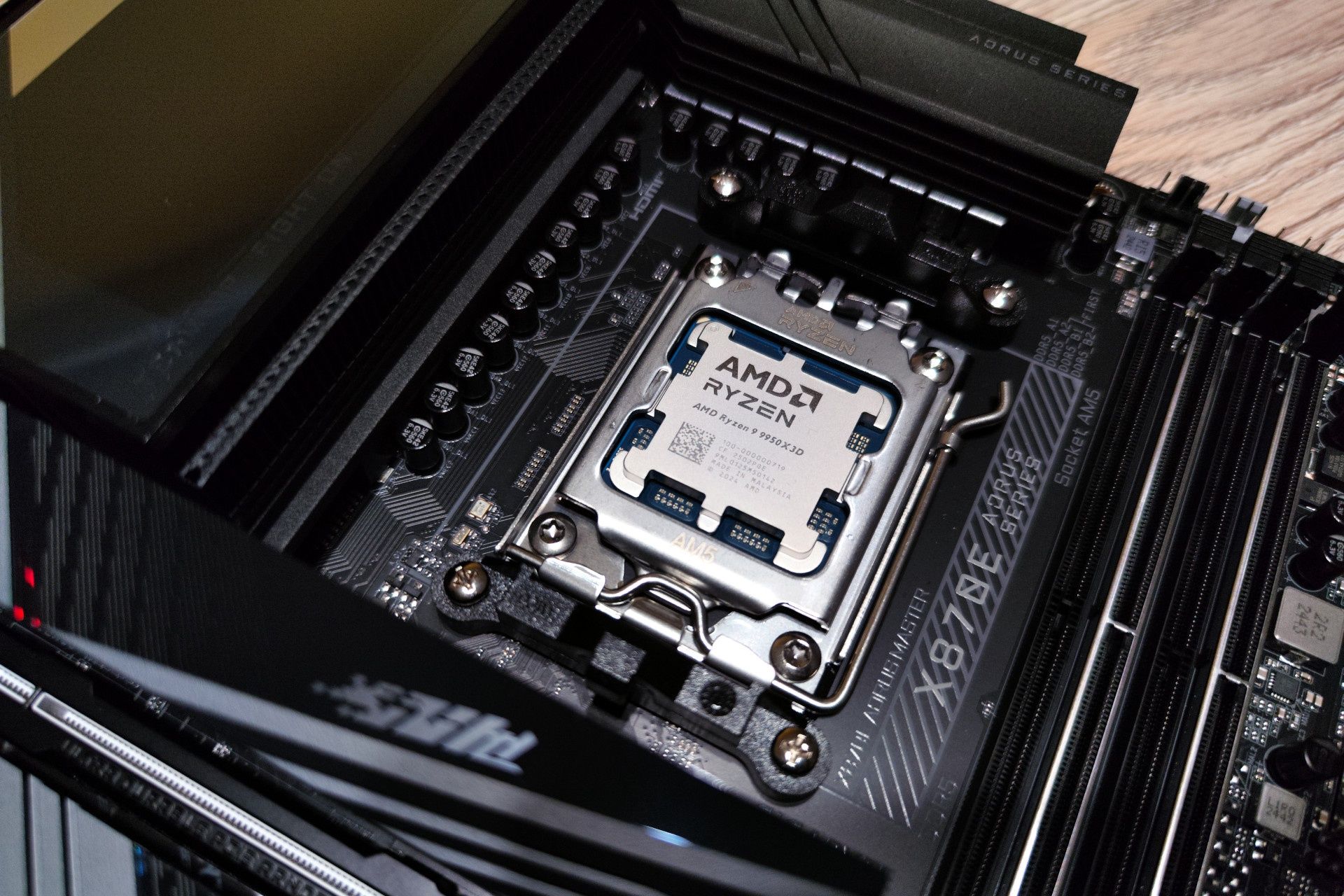 AMD Ryzen 9 9950X3D
