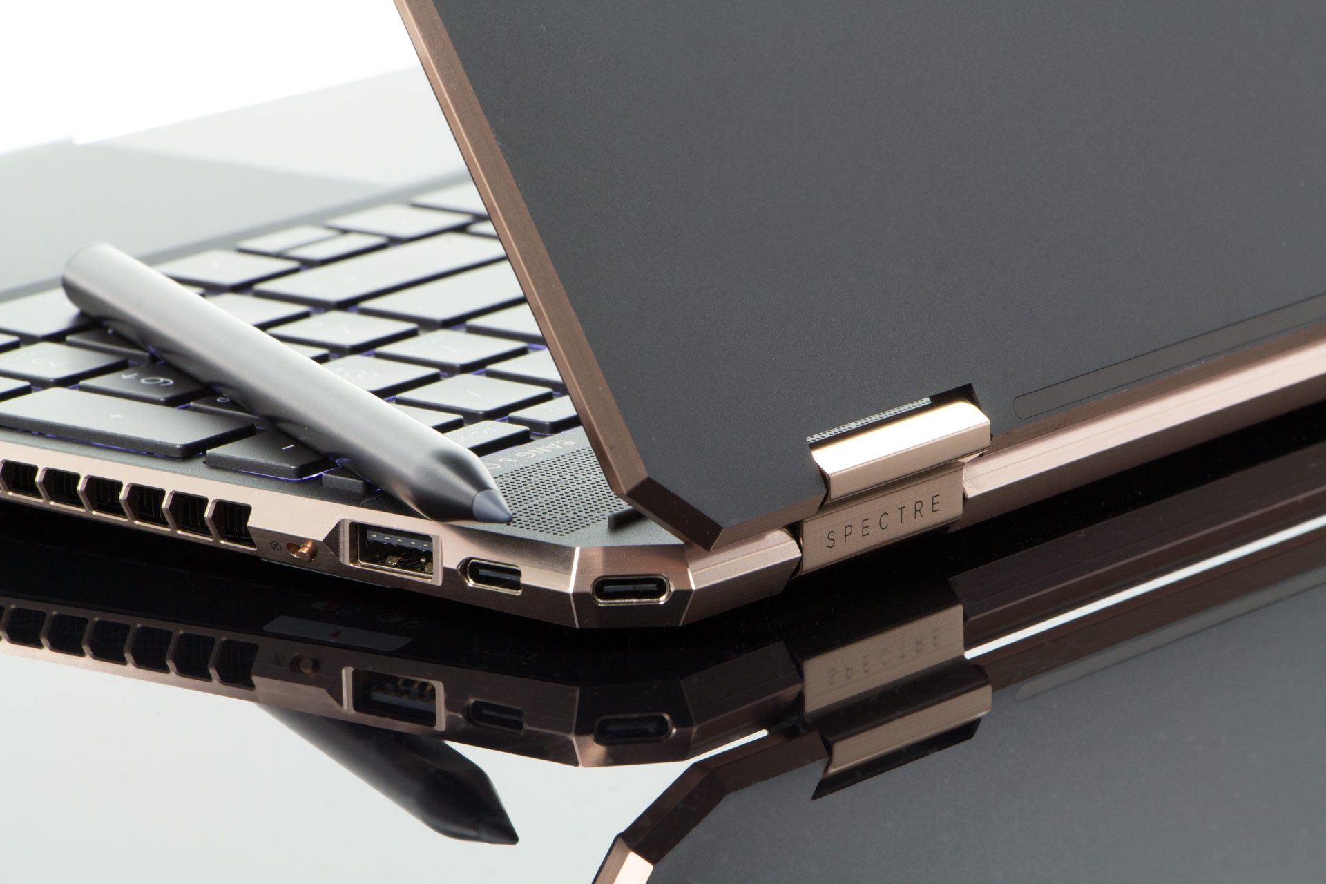 HP Spectre x360 15 - profil, rysik