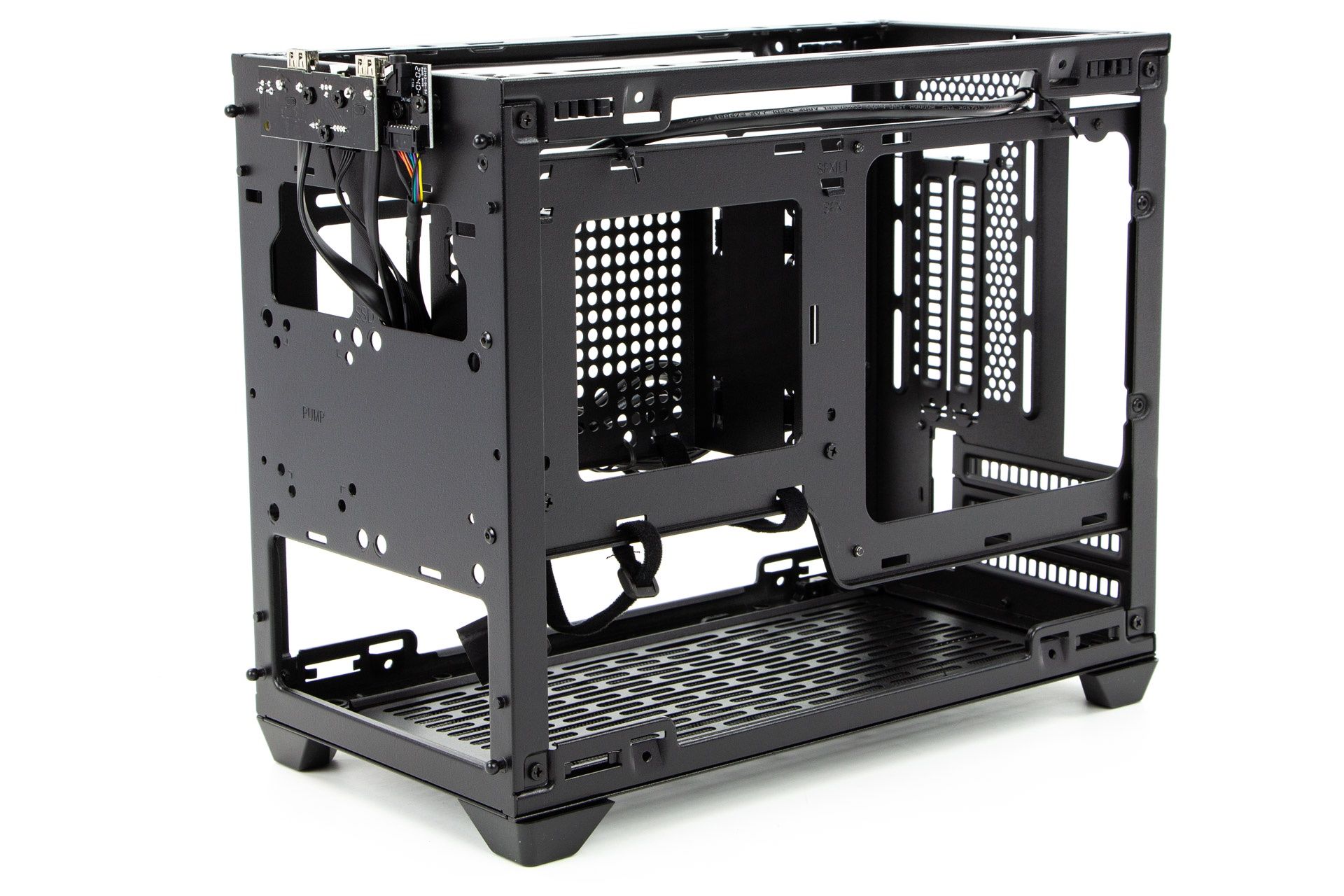 Cooler Master MasterBox NR200P