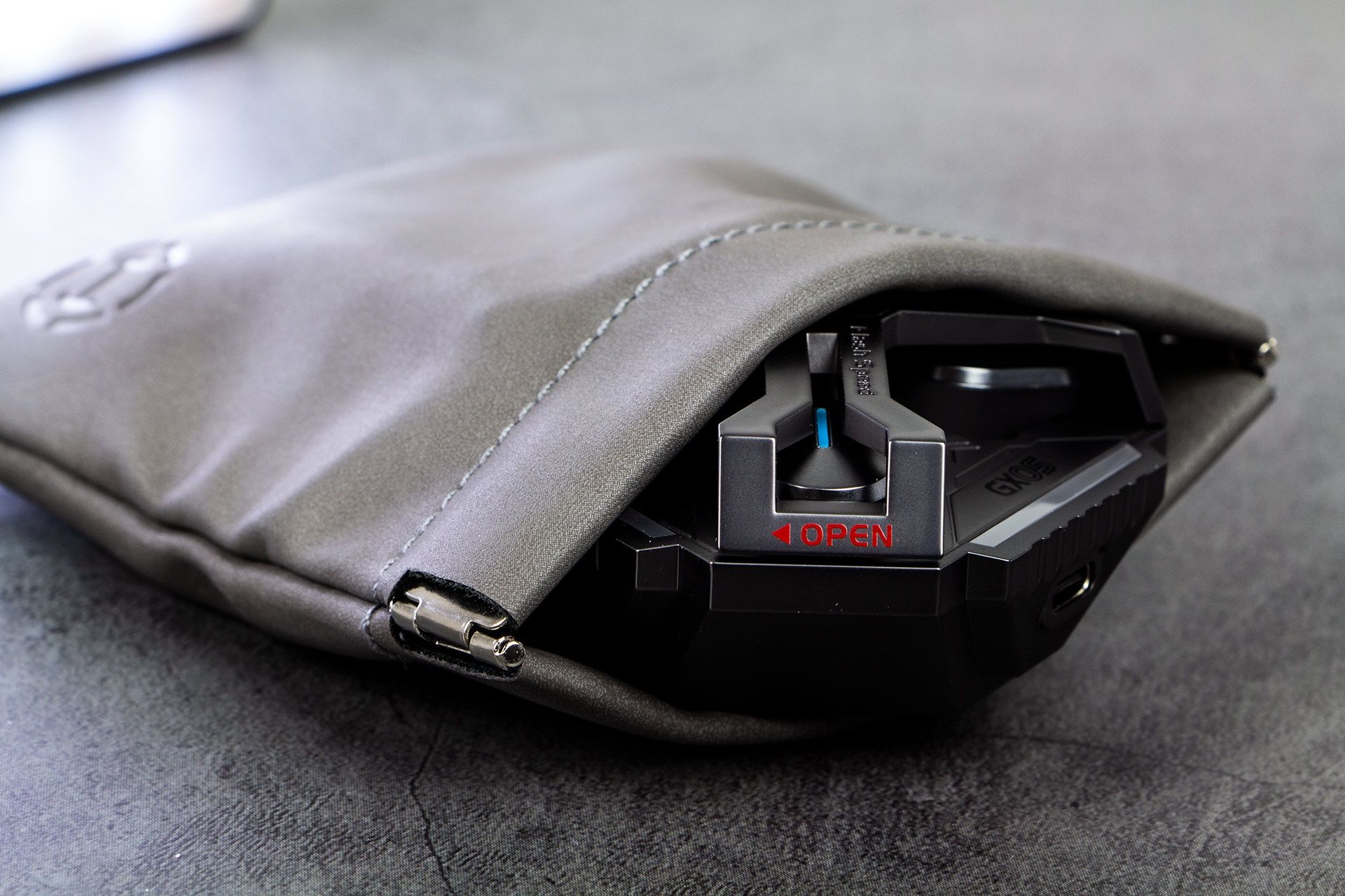 Edifier Hecate GX05 - saszetka na etui i akcesoria