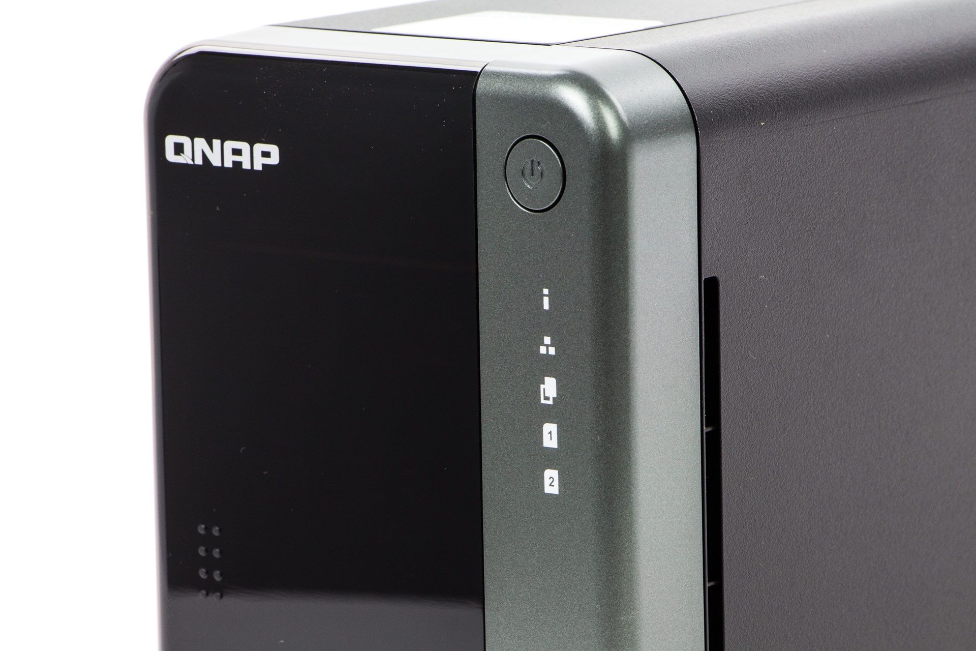 QNAP TS-253D - diody sygnalizujące