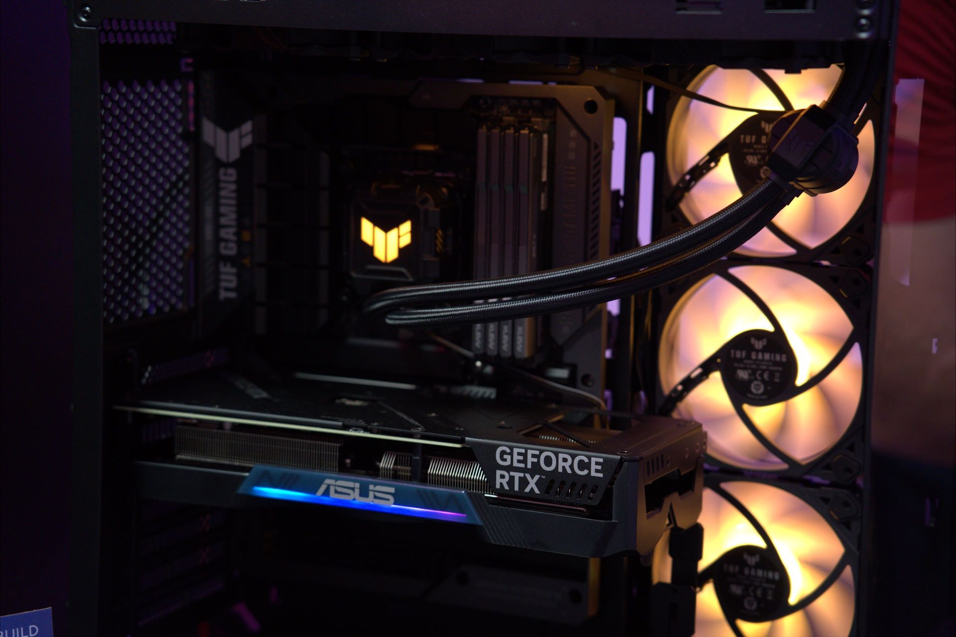 ASUS Computex 2023 - Komputer bez kabli 2