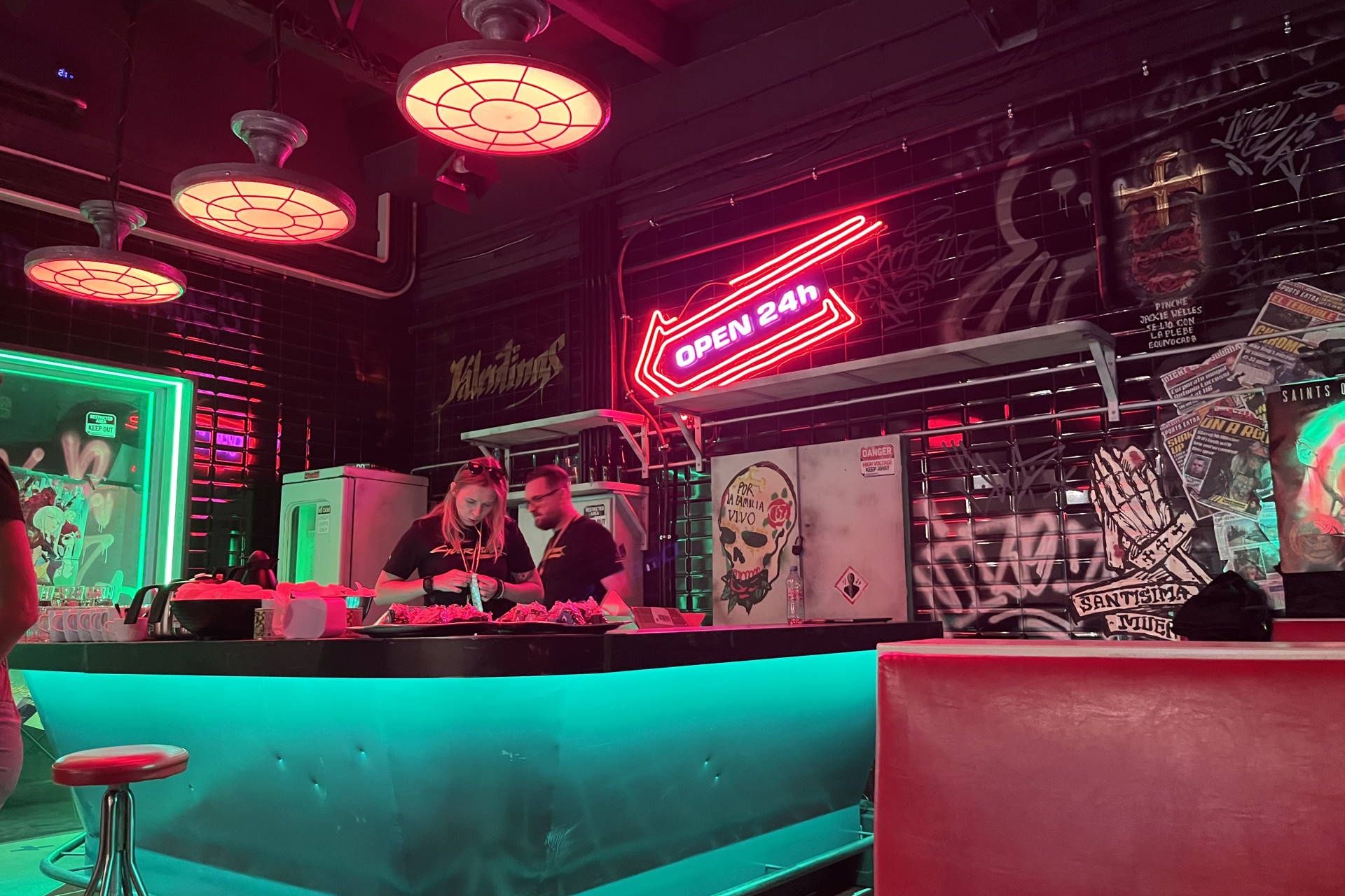 Bar Cyberpunk u CD Projekt Red