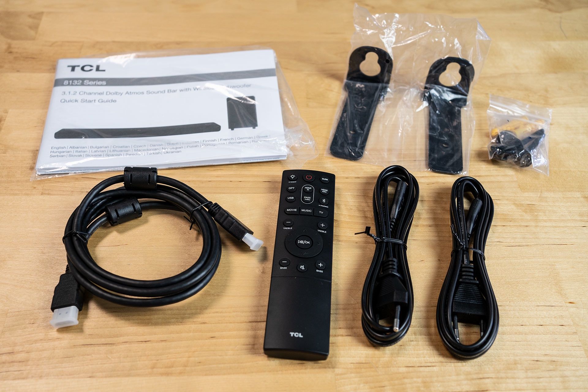 TCL TS-8132 - Soundbar z subwooferem - zawartość zestawu