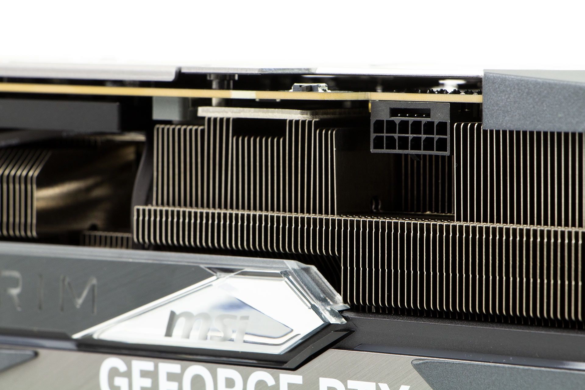 MSI GeForce RTX 4080 Suprim X - zasilanie
