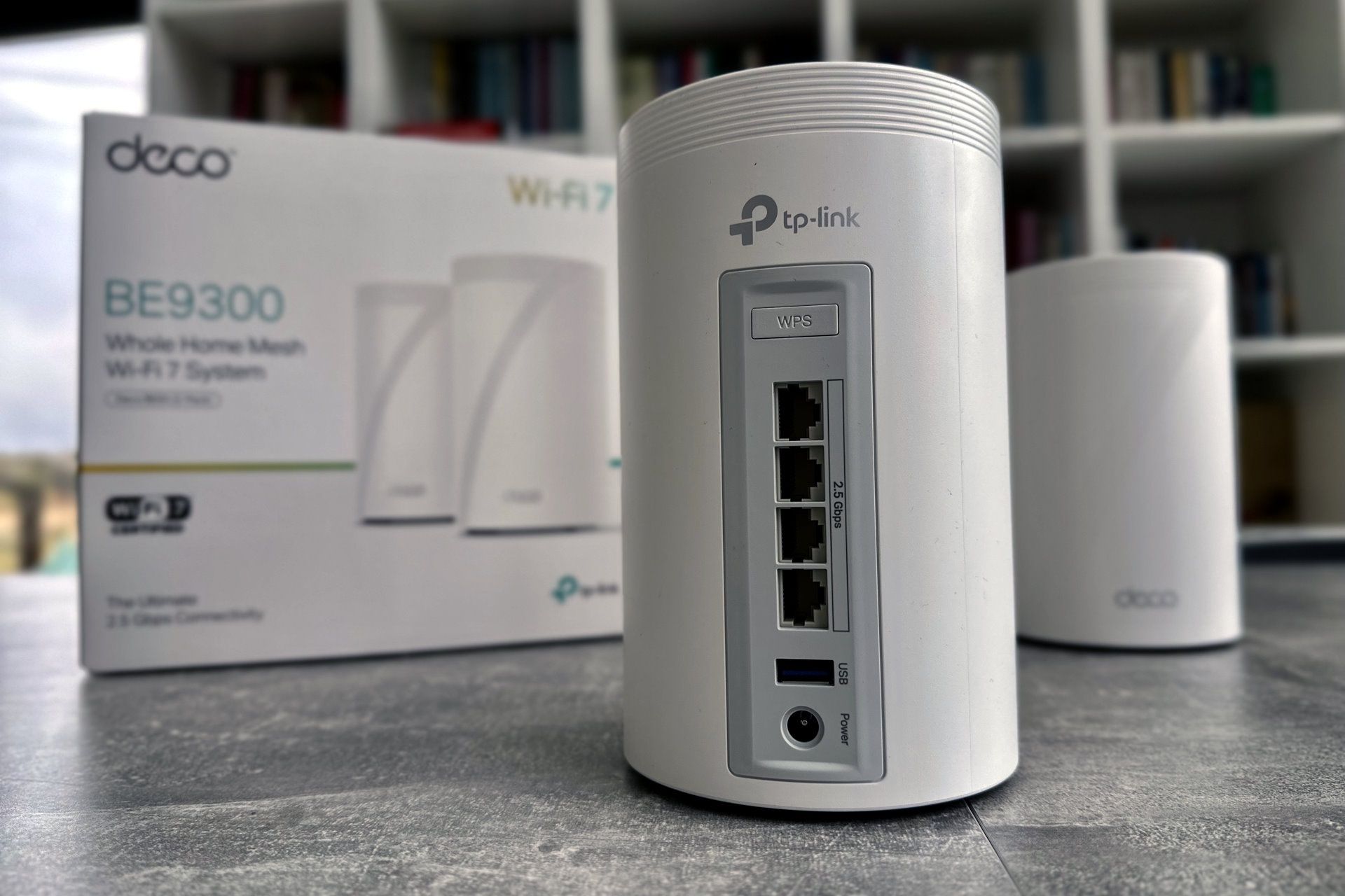 TP-Link Deco BE65 - złącza pionowo