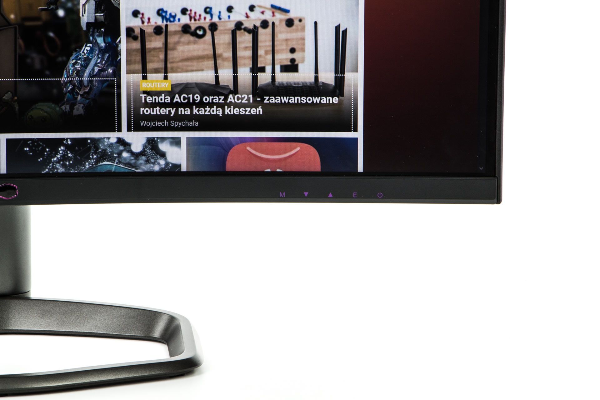 Cooler Master GM27-CF - Podświetlenie z przodu monitora