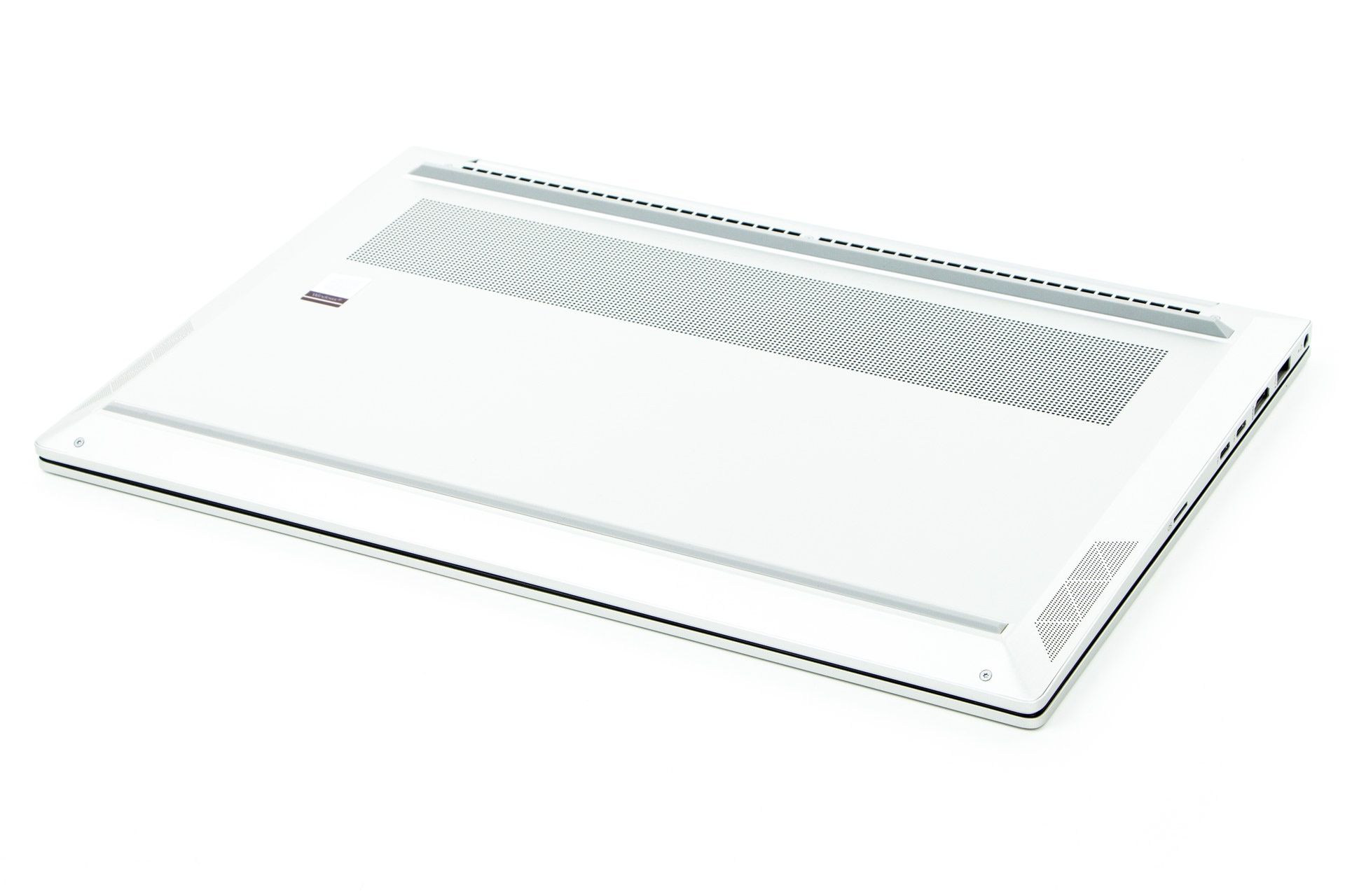 HP ENVY 15 OLED - widoko od spodu