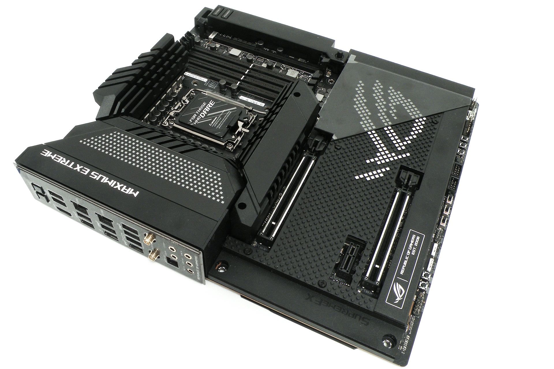 ASUS ROG Maximus Z690 Extreme