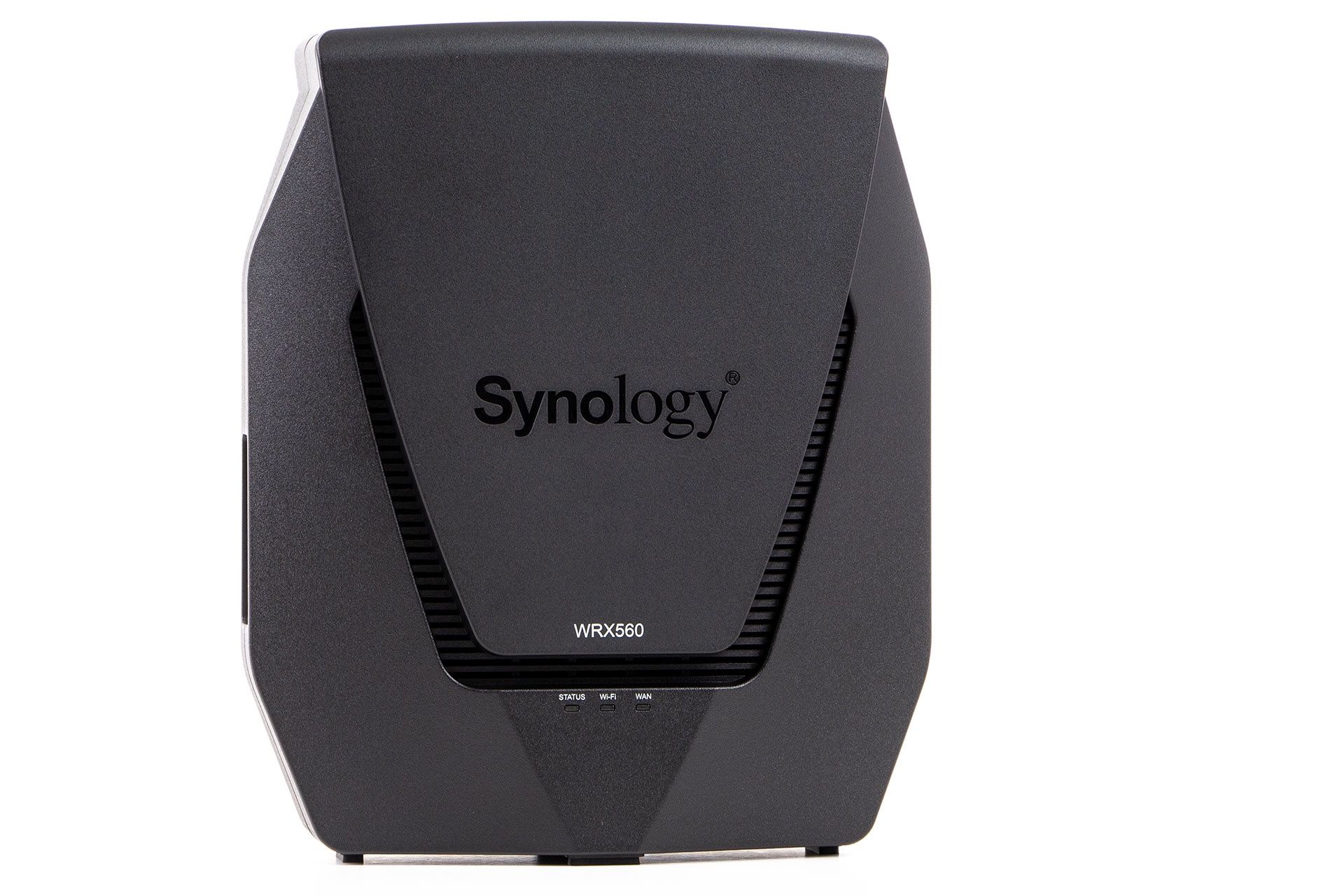 Synology WRX560 - od frontu