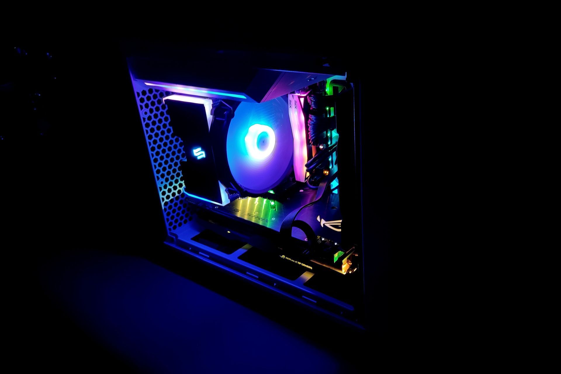 Fractal Design Torrent Nano TG White - podświetlenie LED