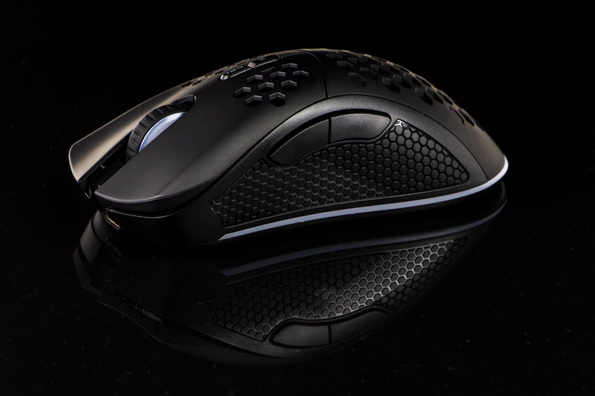 Genesis Zircon 550 - prezentacja bezprzewodowej myszy dla graczy