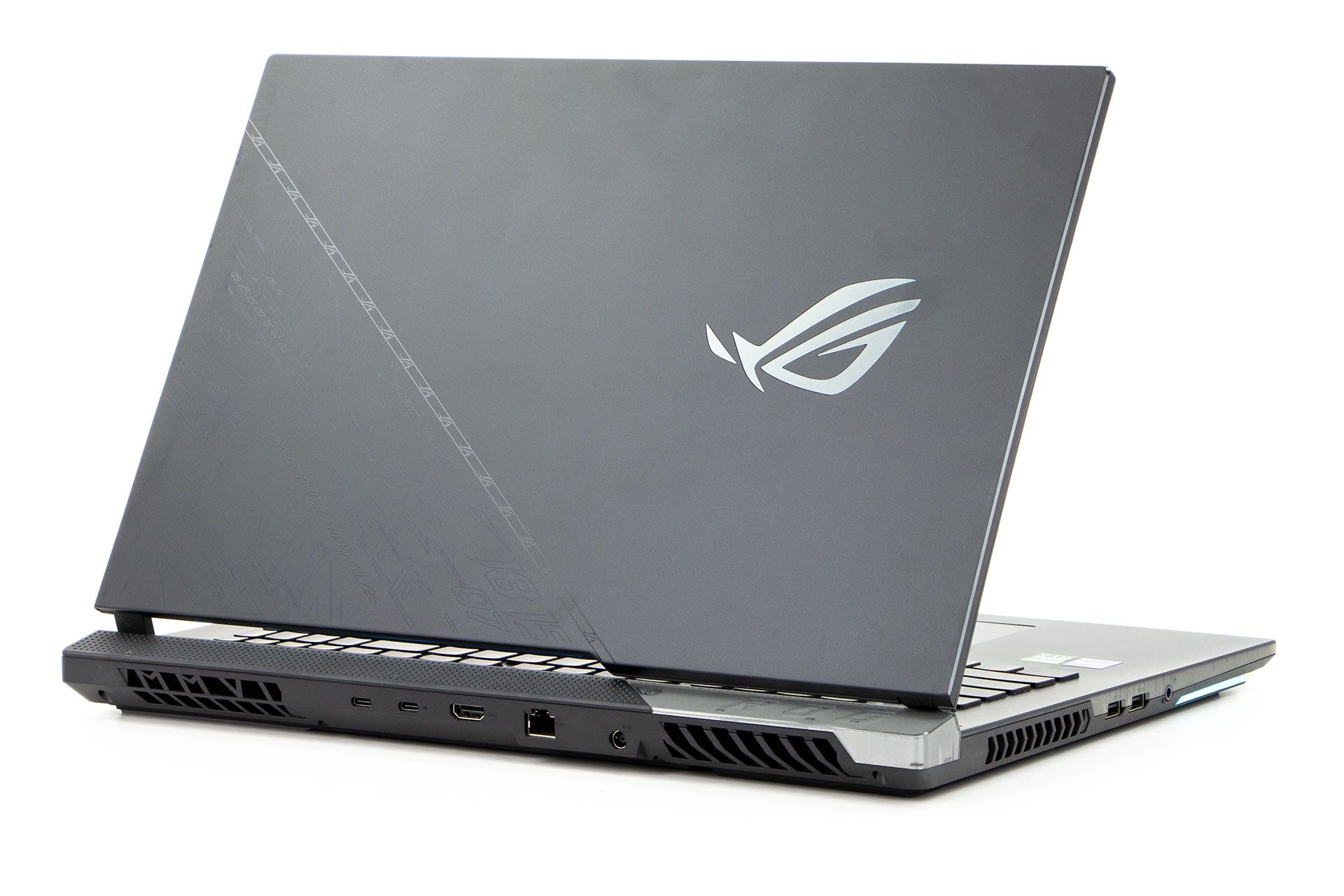 ASUS ROG STRIX SCAR 17 SE - pokrywa