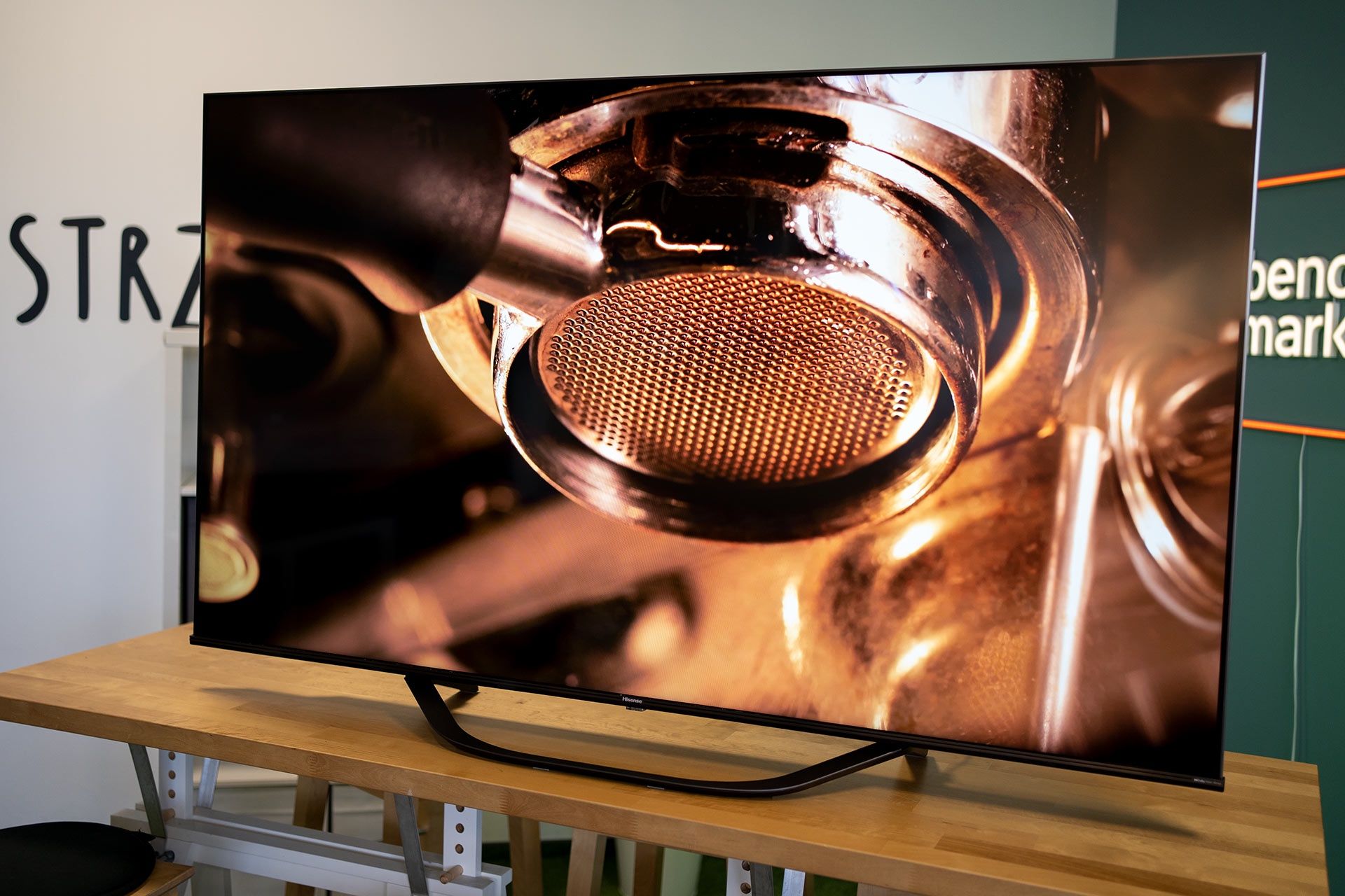 Hisense 65U7HQ - kontrast