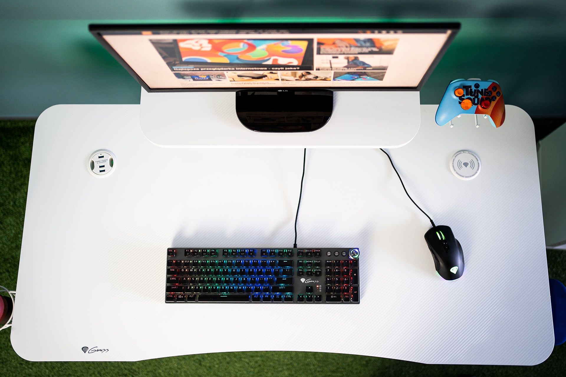 Genesis Holm 320 RGB - widok z góry