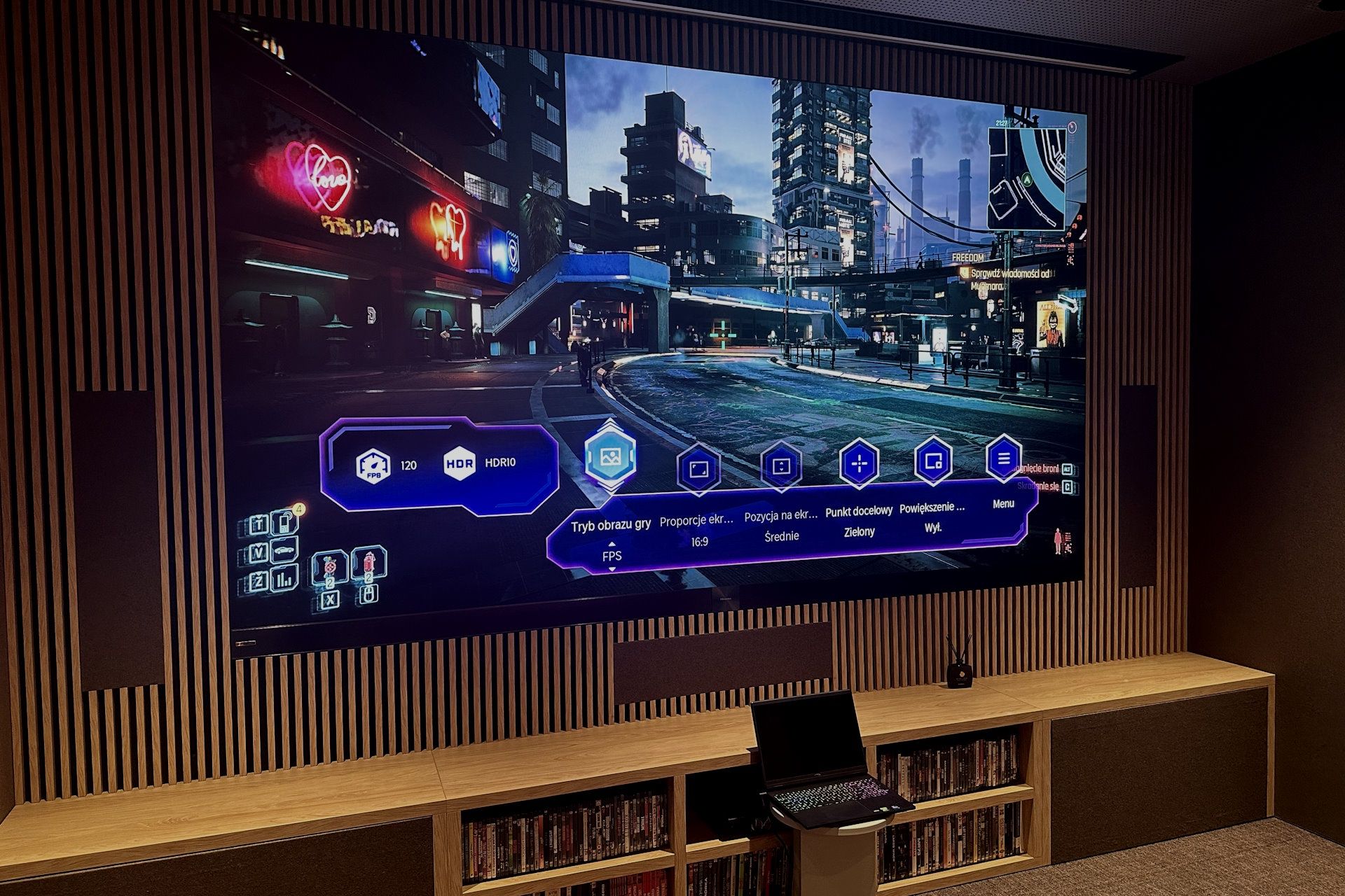 Hisense 136MX Micro LED - tryb gry