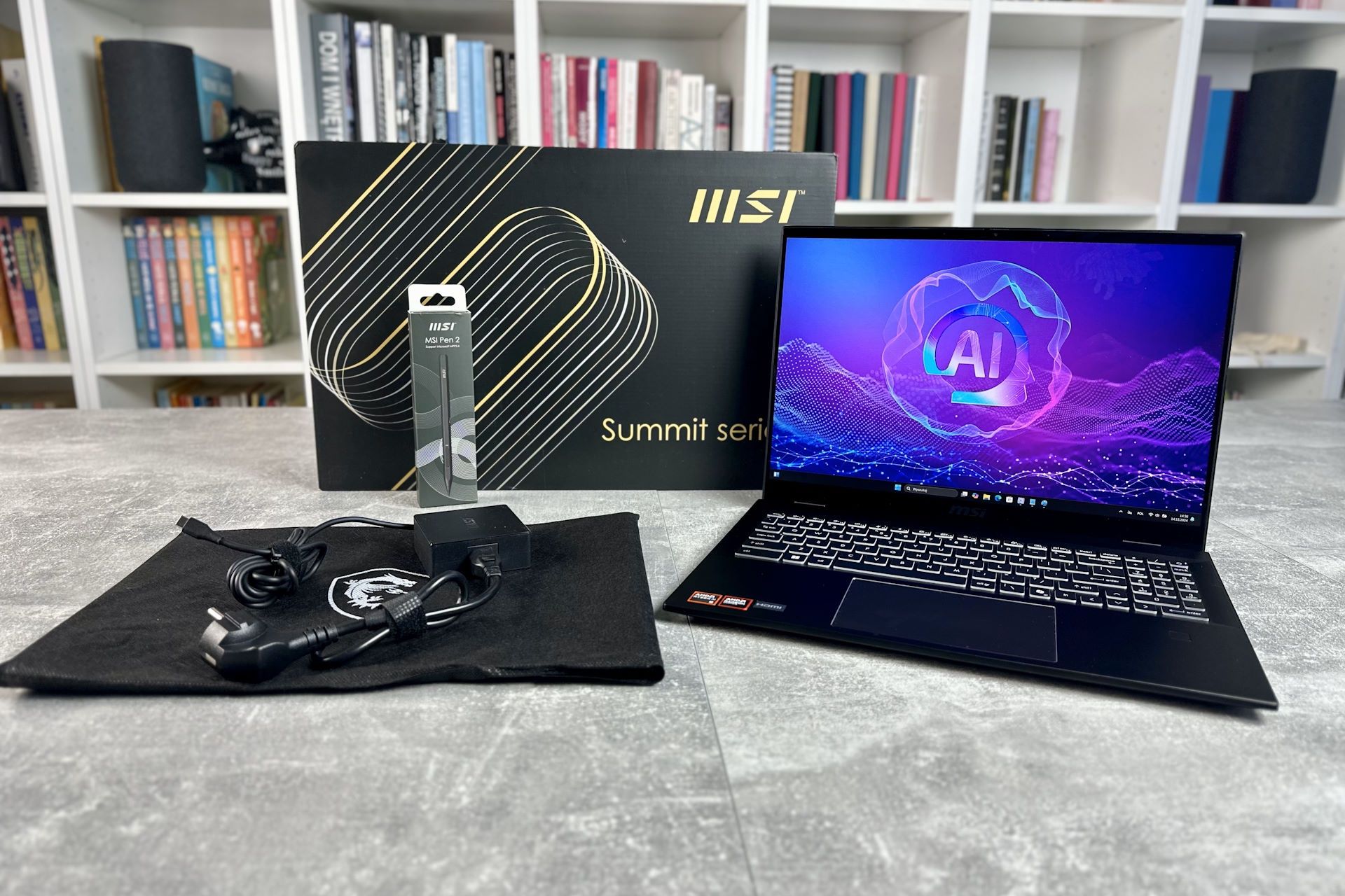 MSI Summit A16 AI+ - zawartość zestawu