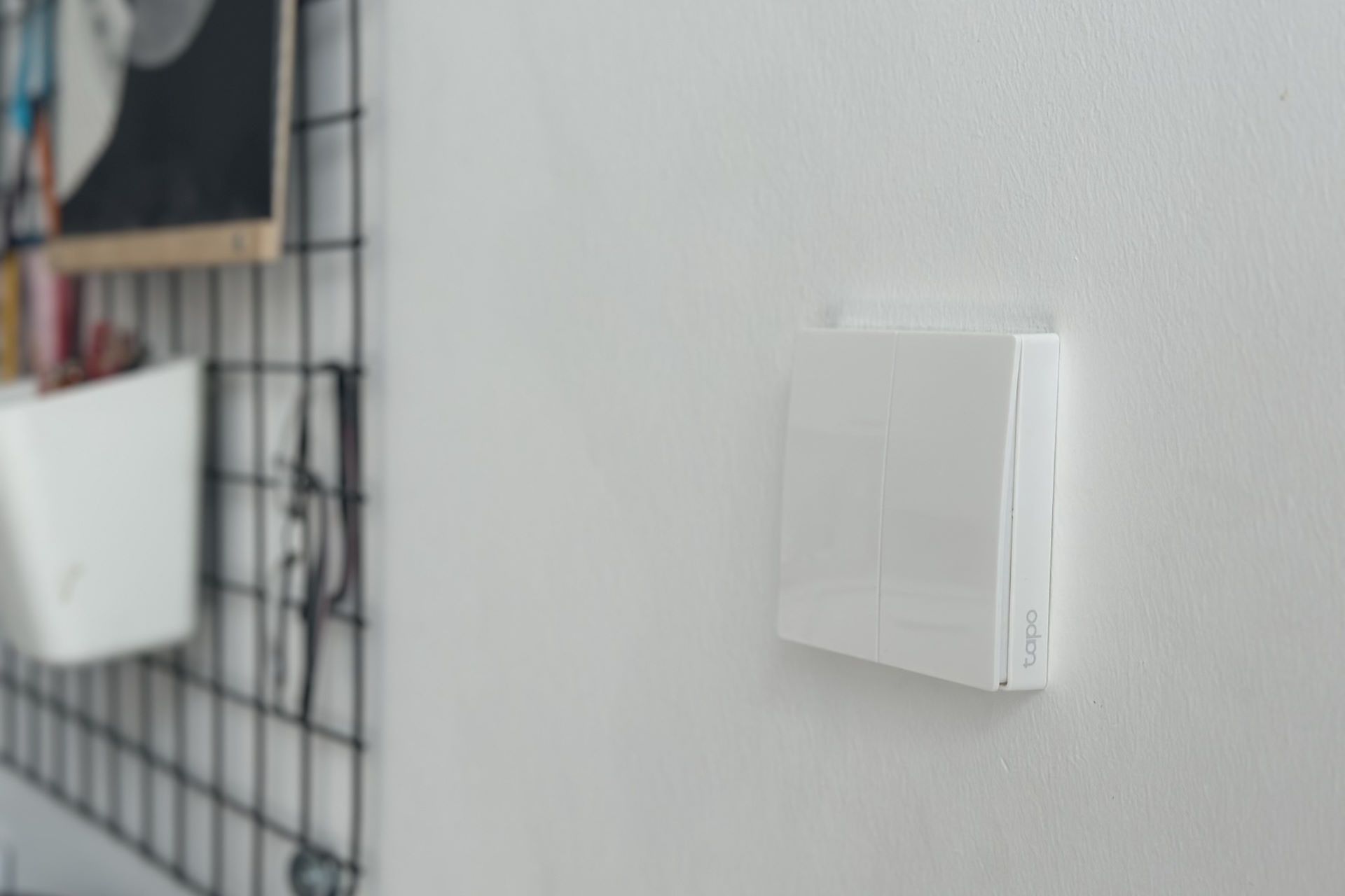 TP-Link Tapo Smart - przełacznik zamontowany