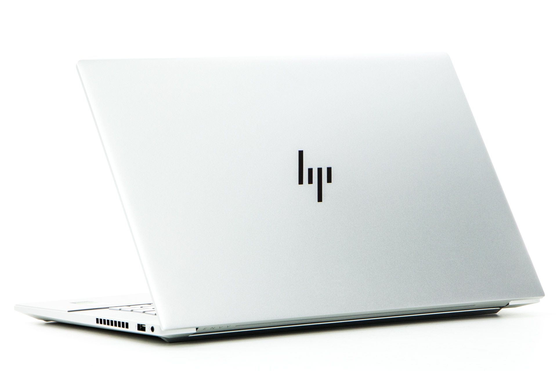HP ENVY 15 OLED - widok od tyłu