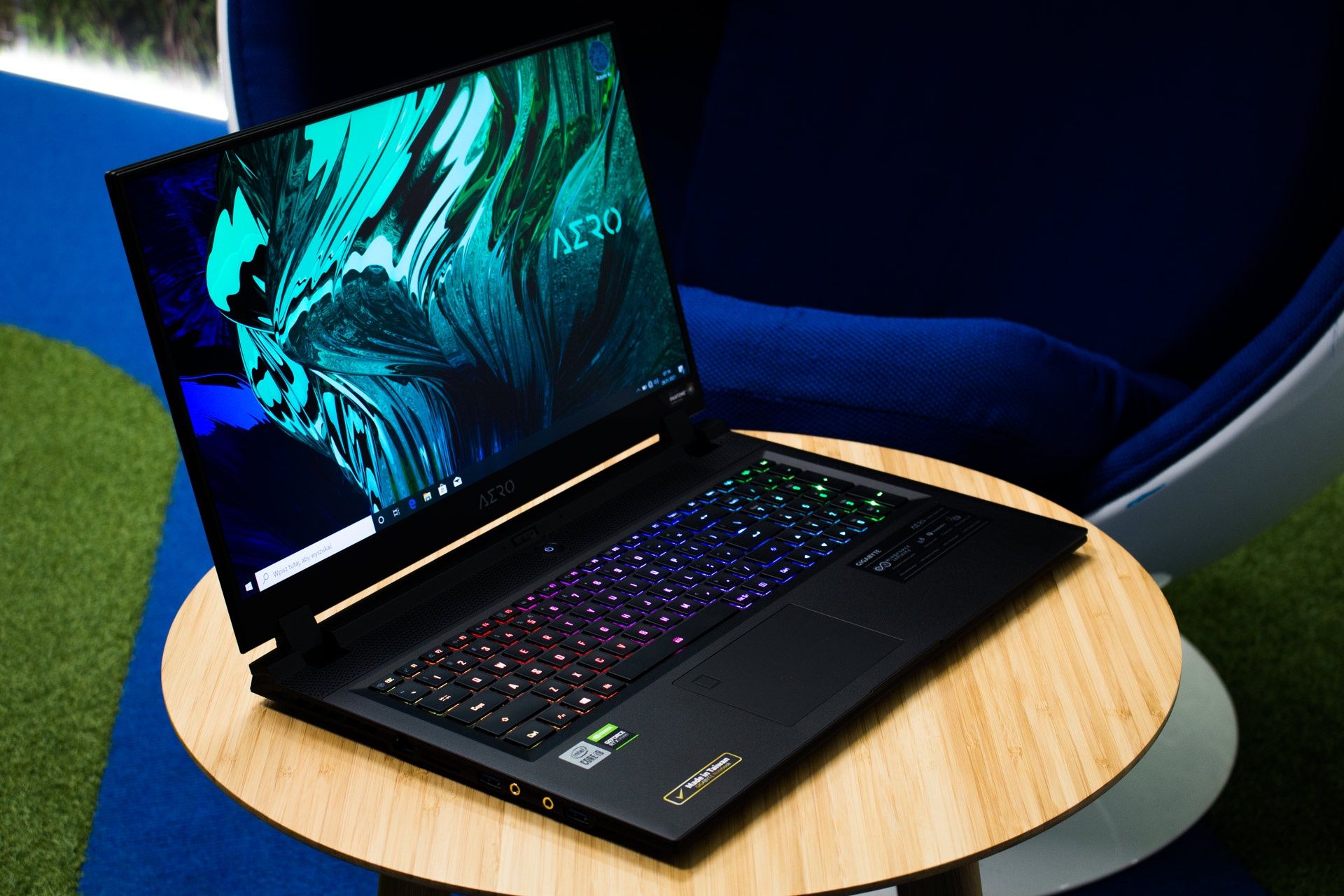 Gigabyte AERO 17 HDR YC - prezentacja modelu z innej strony :P