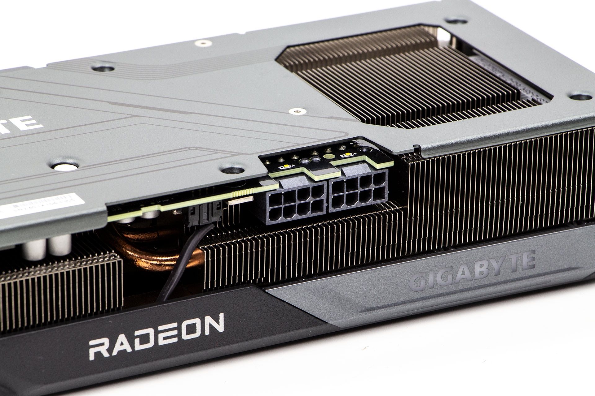 Gigabyte Radeon RX 7600 XT Gaming OC 16GB - zasilanie