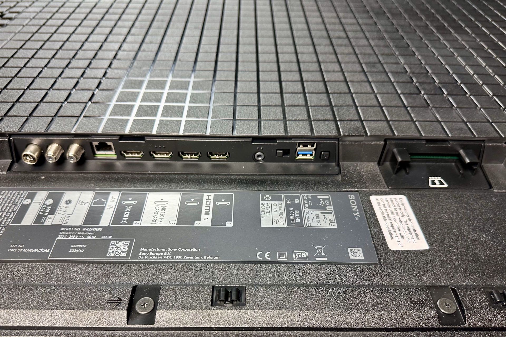 Sony Bravia 9 (65XR90) - złącza