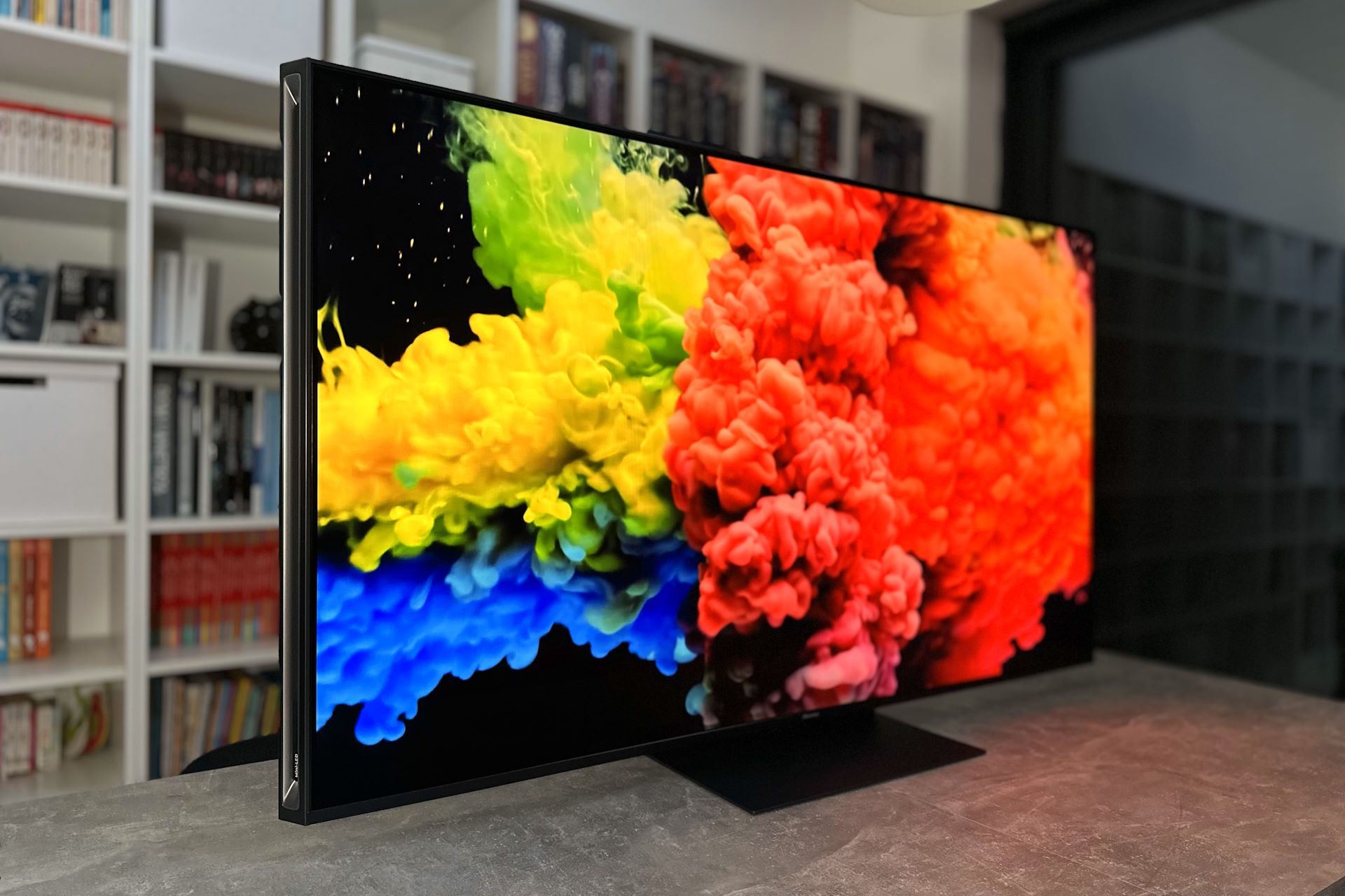 Hisense ULEX X 65UXKQ - kolorki