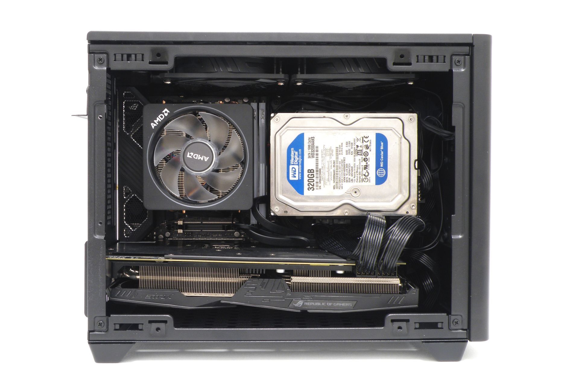 Cooler Master MasteBox NR200P - montaż podzespołów
