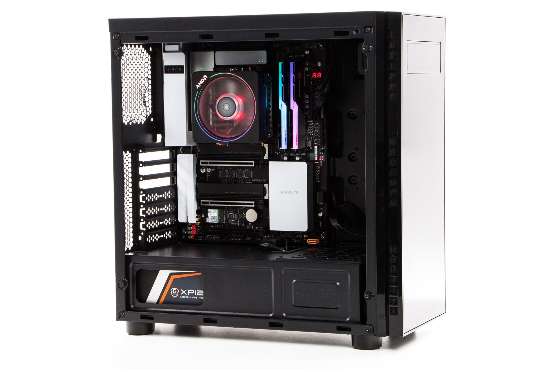Gigabyte B550 Vision D w obudowie