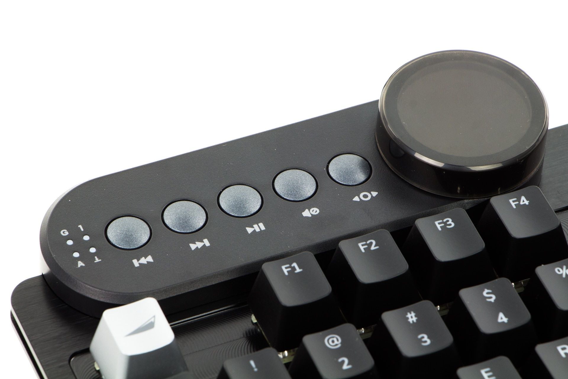 Everest Max - media dock