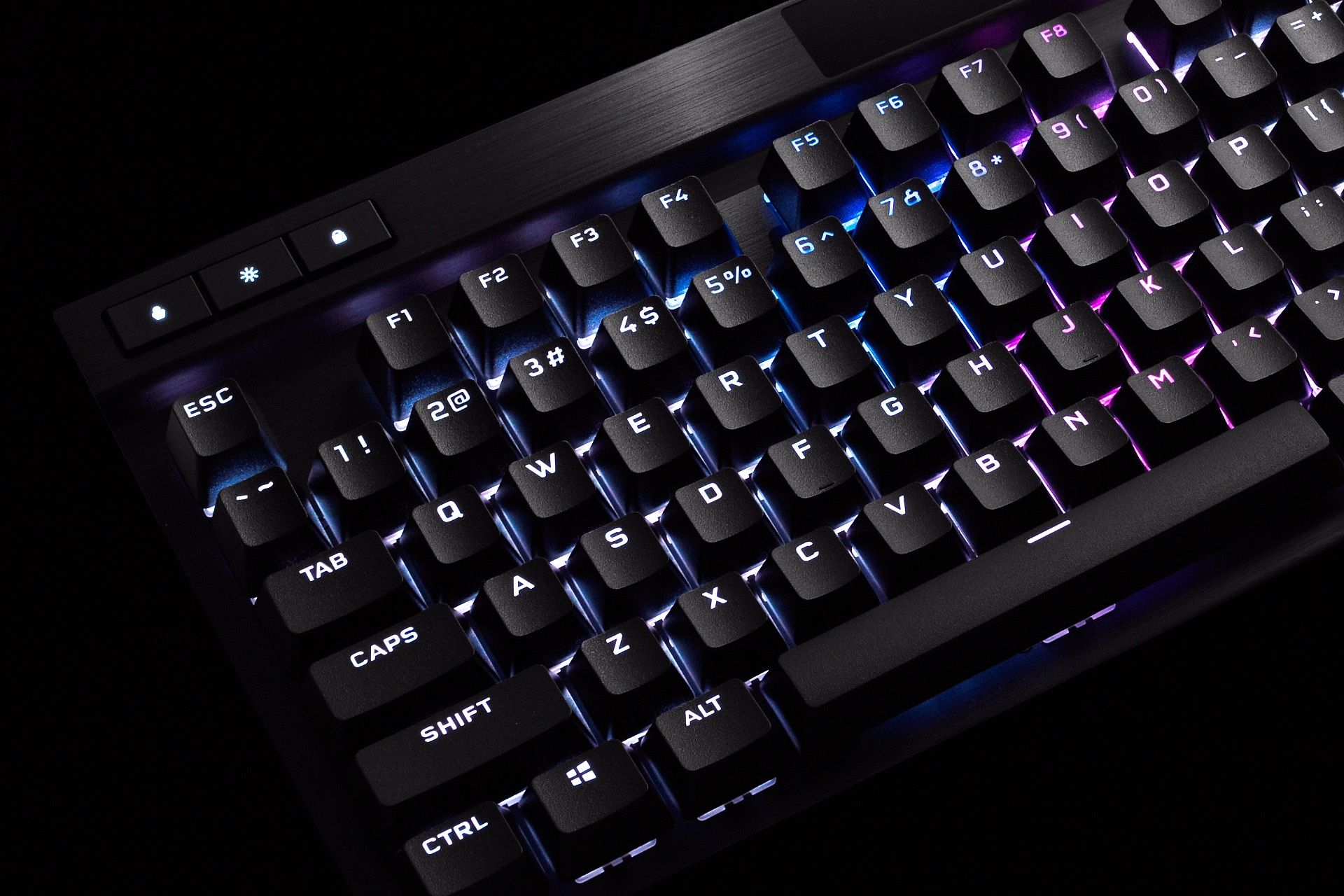 Corsair K70 RGB Pro - wielostrefowe podświetlenie RGB