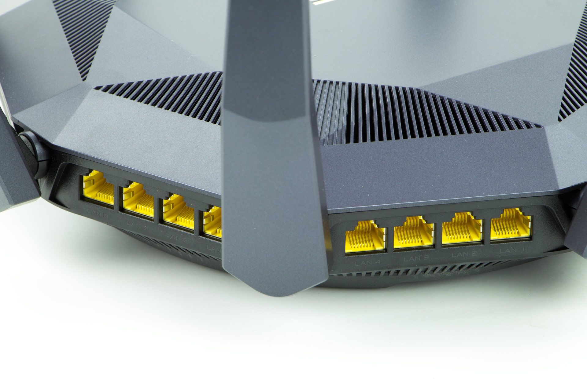 ASUS RT-AX89X - porty RJ45 GbE