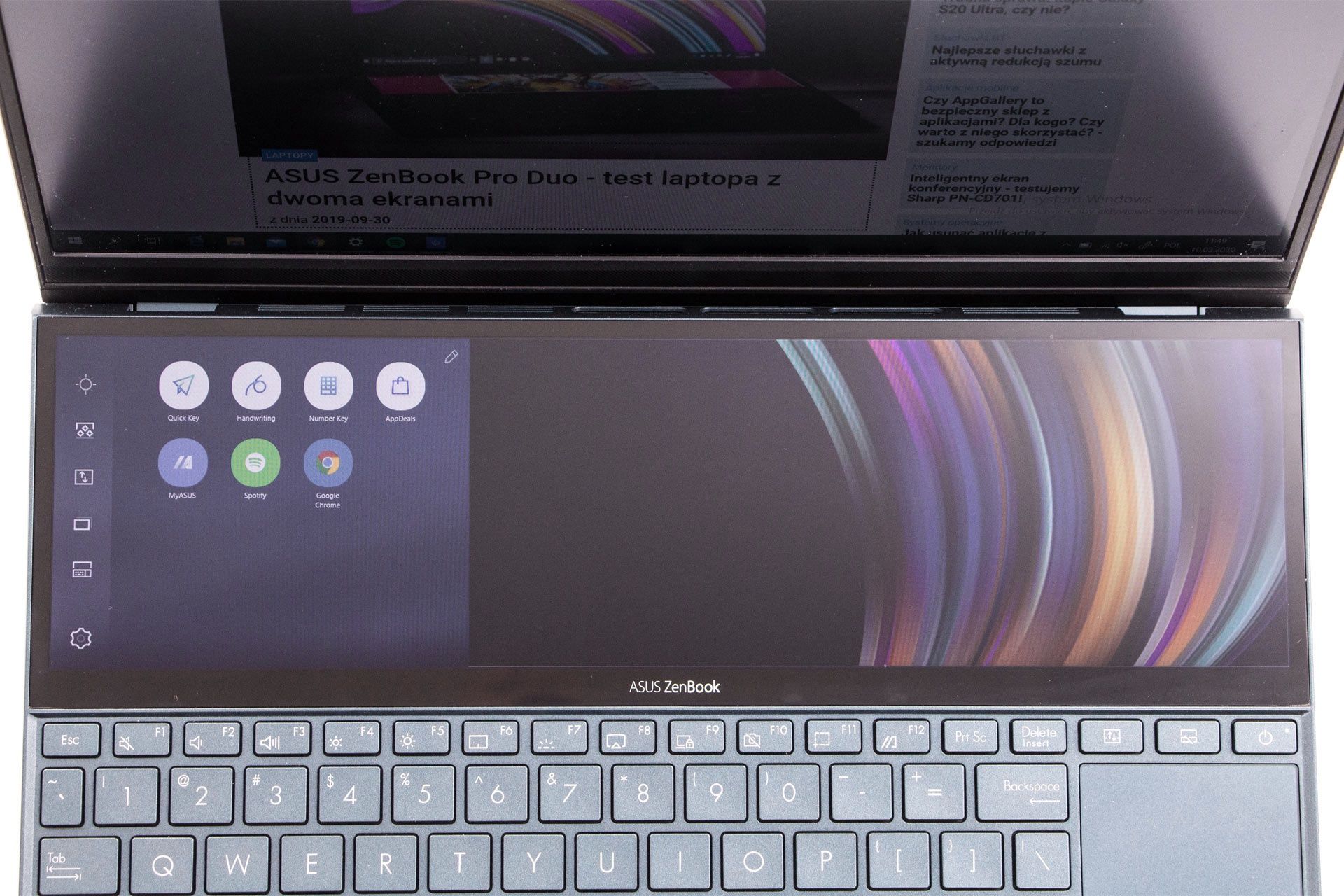 Asus ZenBook Duo 14 ScreenPad Plus menu
