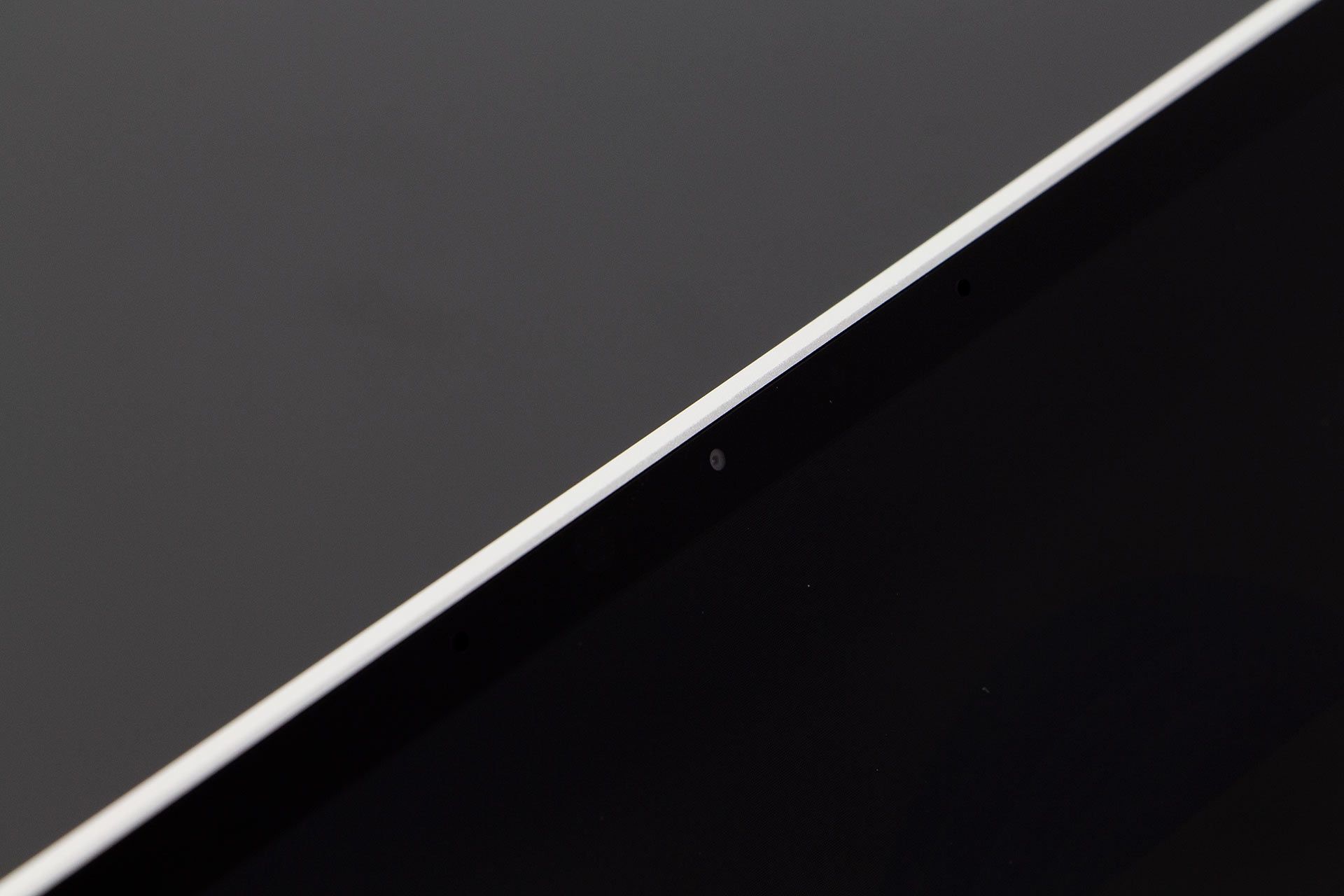 Surface Laptop Go 2 krawędź ekranu