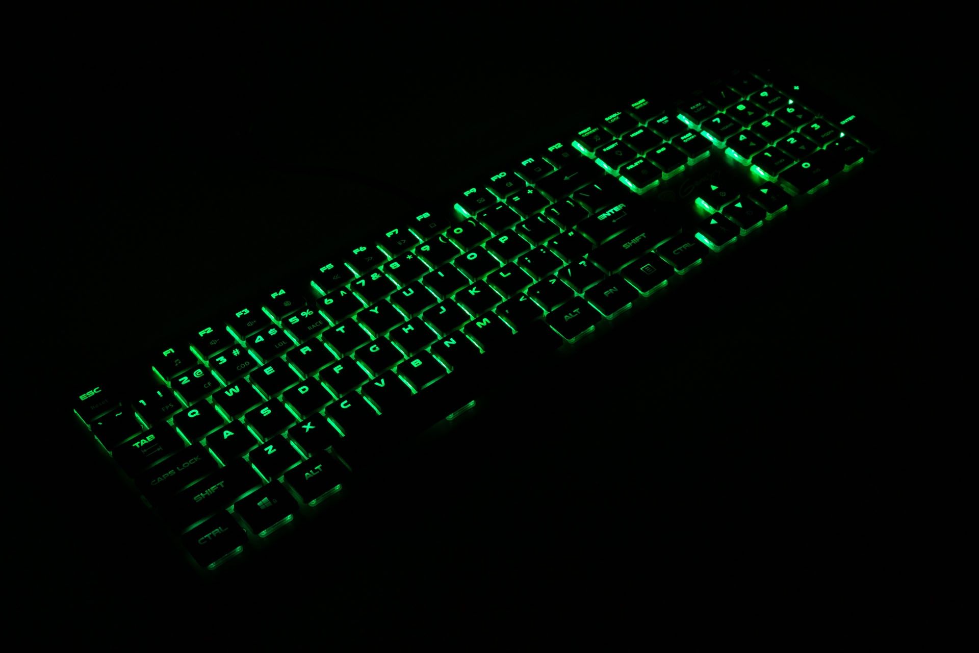 Genesis Thor 420 RGB podświetlenie klawiszy