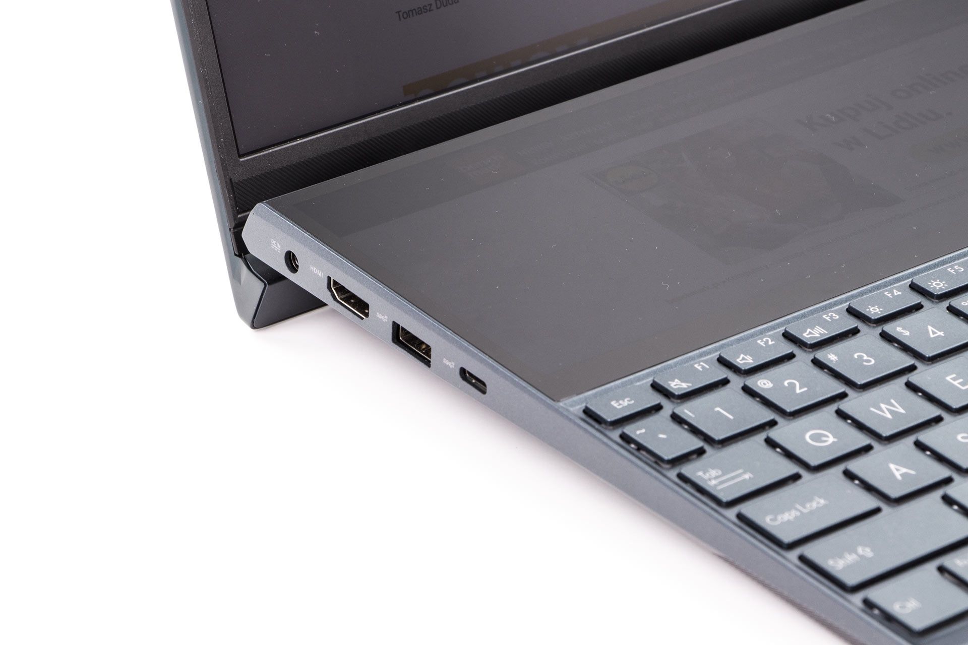 Asus ZenBook Duo 14 lewy bok
